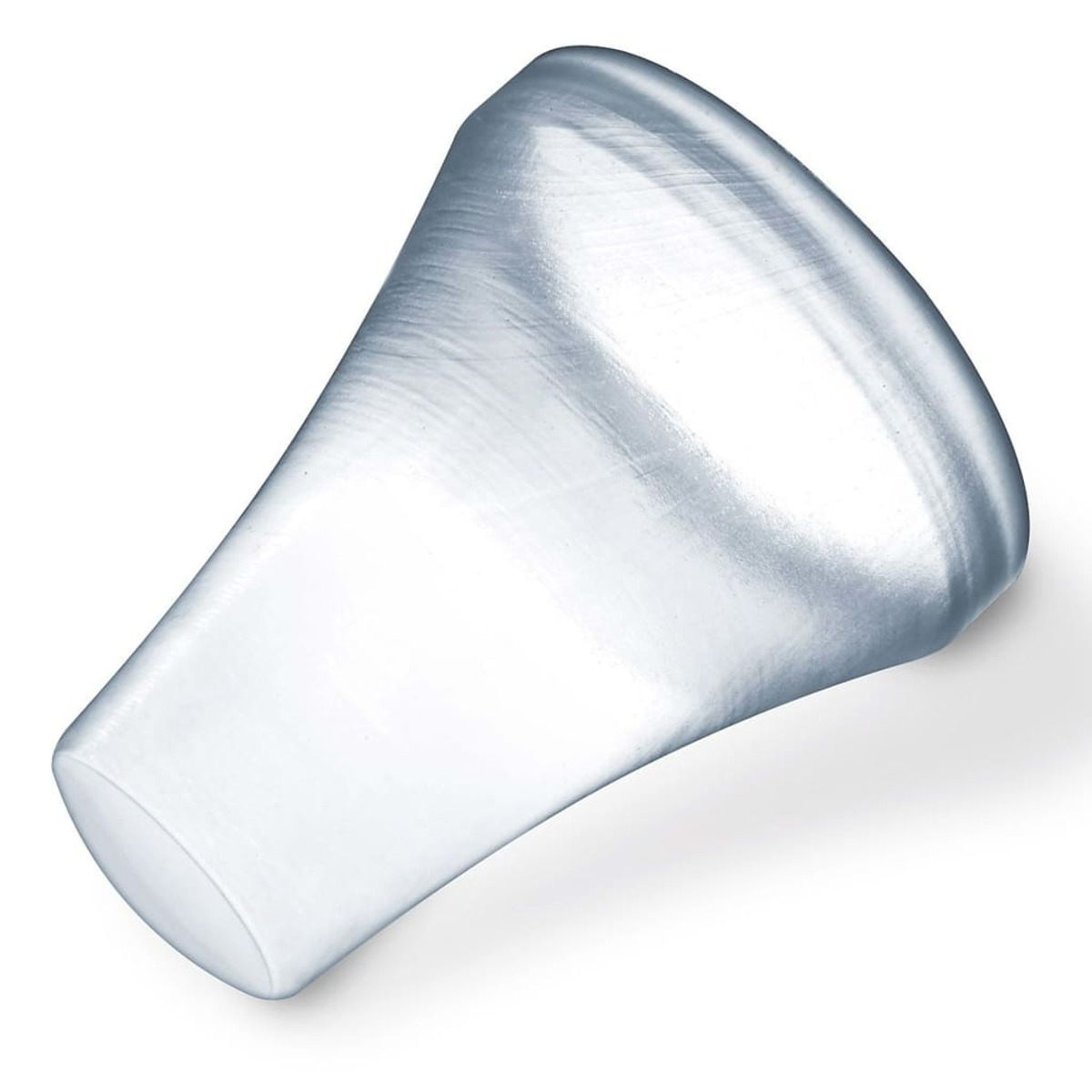 Un objeto transparente en forma de cono, posiblemente una boquilla de vapeo, sobre un fondo blanco.