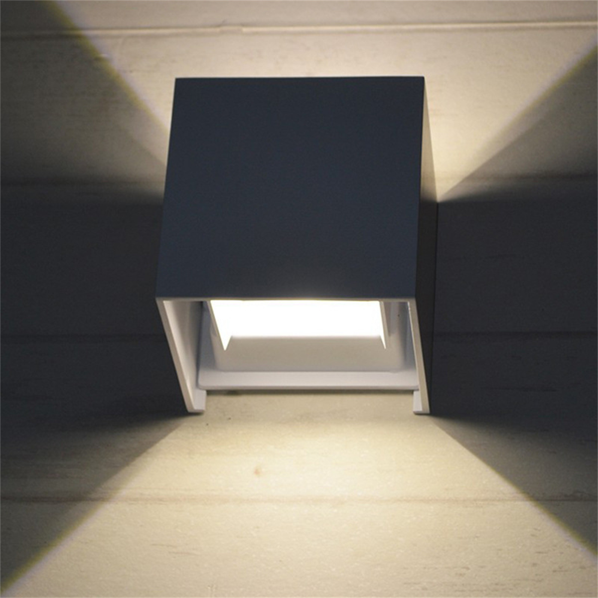 BRIGHTAKE Wandleuchte Schwarz Winkel LED Lampe Außenwandleuchten Up Down Licht Glow Dimmbar Warmes