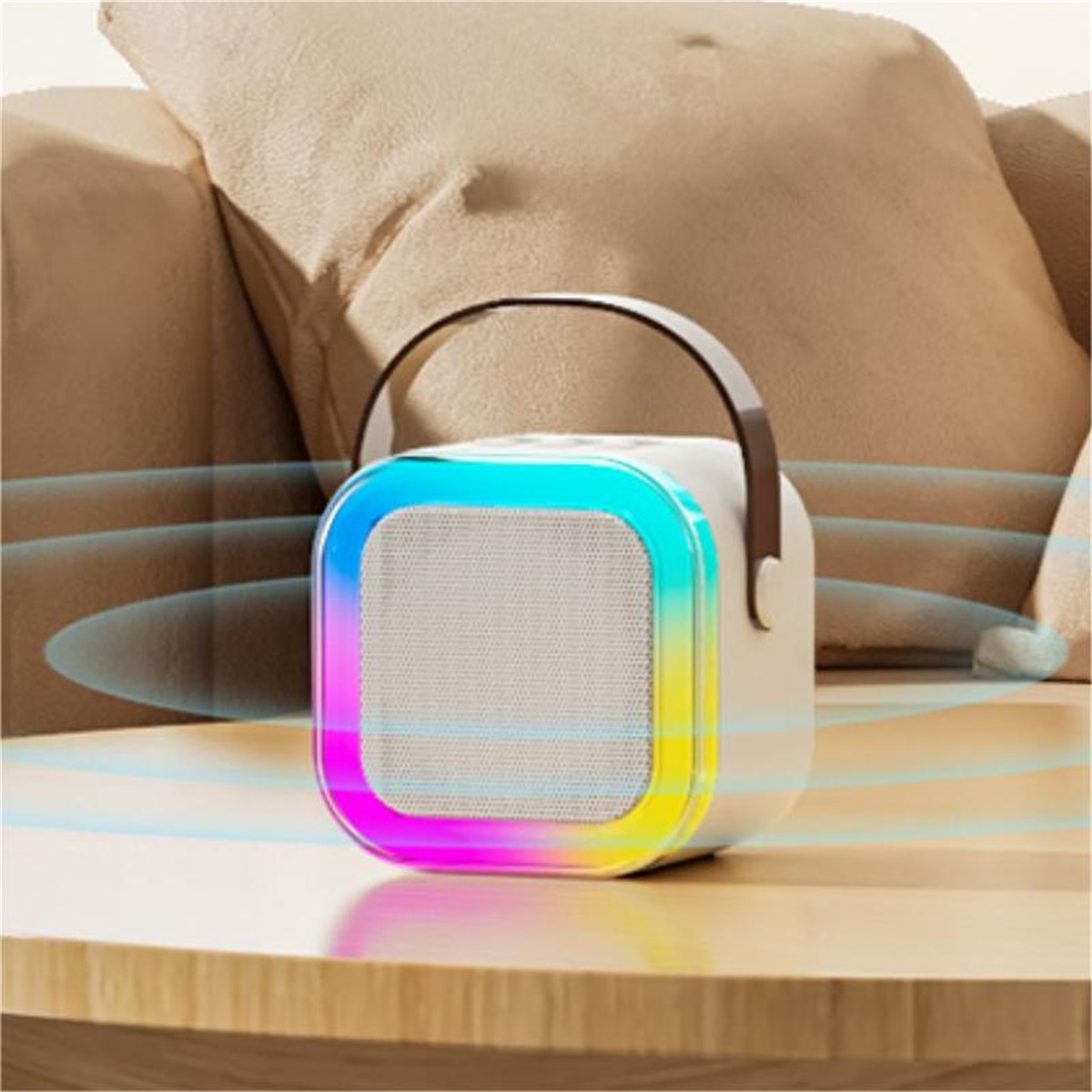 Pequeño altavoz blanco con luces arcoíris en una mesa.