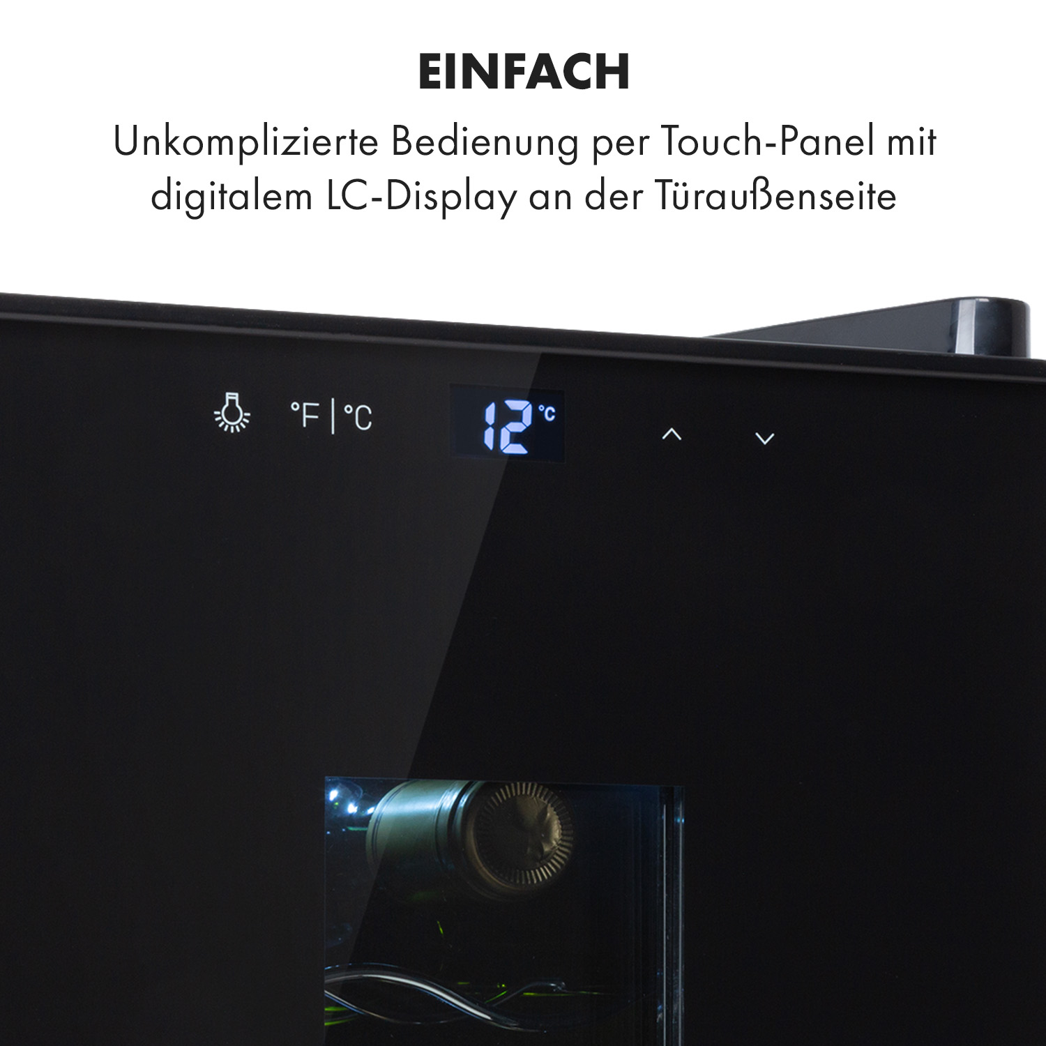 Schwarze Kühlschranktür mit Digitalanzeige 12°C.