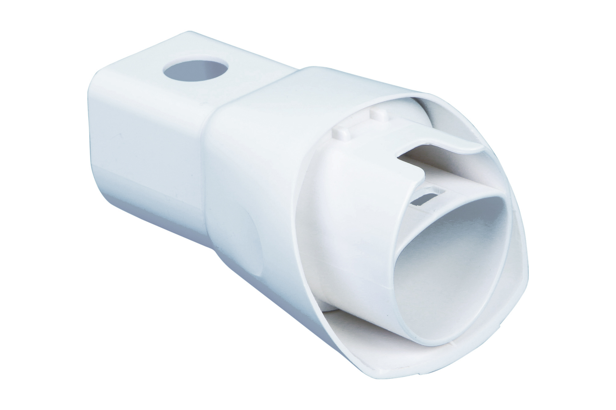 Weißer Kunststoffadapter mit zylindrischer Form. Mit einer Öffnung an der Seite. Weißer Hintergrund.