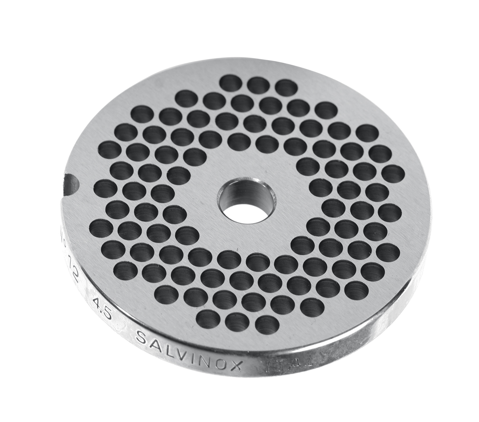 Una piastra per tritacarne in acciaio inossidabile con molti fori, su sfondo bianco. Il marchio è SALVINOX.