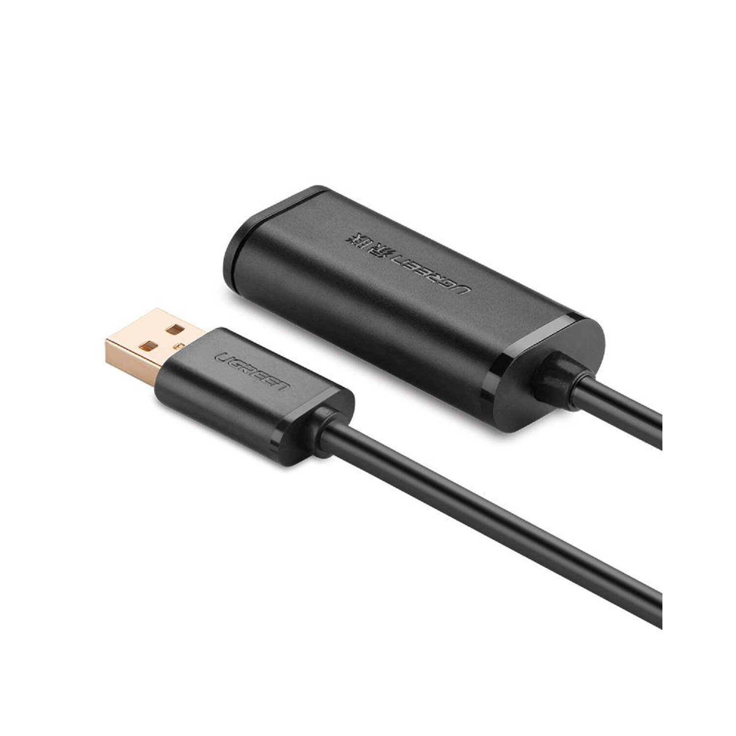 Czarny kabel USB i adapter. Adapter jest na środku, a USB po lewej stronie.
