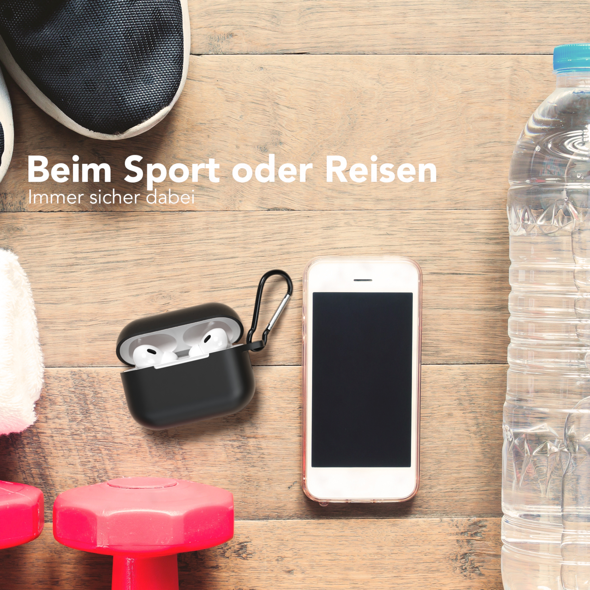 Eine schwarze Ohrhörerhülle und ein Smartphone neben einer Wasserflasche und Sportgeräten.