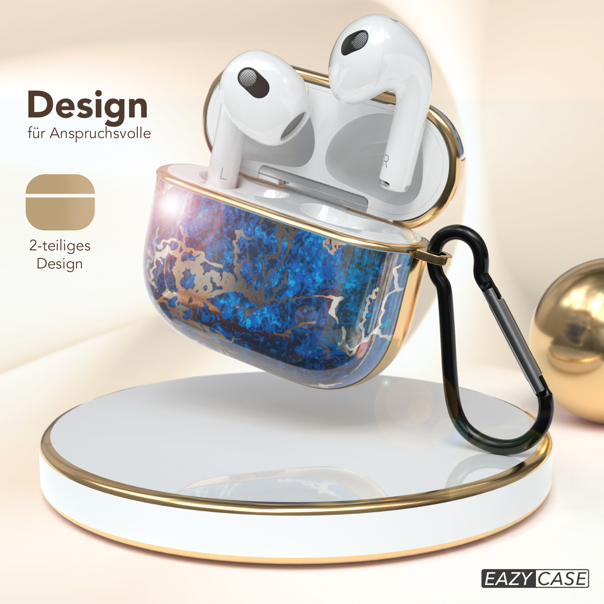 Ohrhörer in einem blau-goldenen Etui auf einem weißen Ständer mit goldenem Akzent.