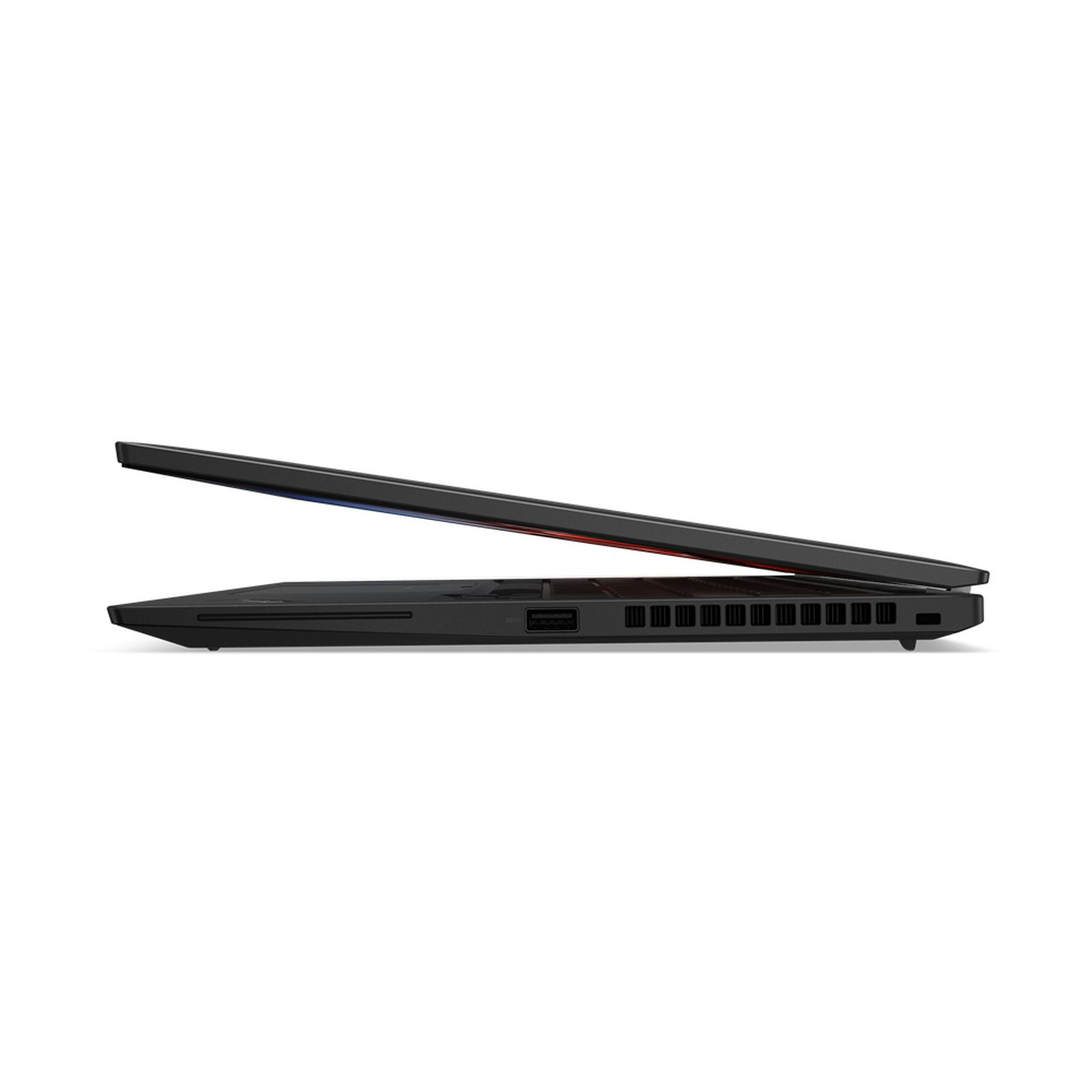 Una vista laterale di un laptop nero con lo schermo leggermente aperto, che rivela un dettaglio di colore rosso e blu.