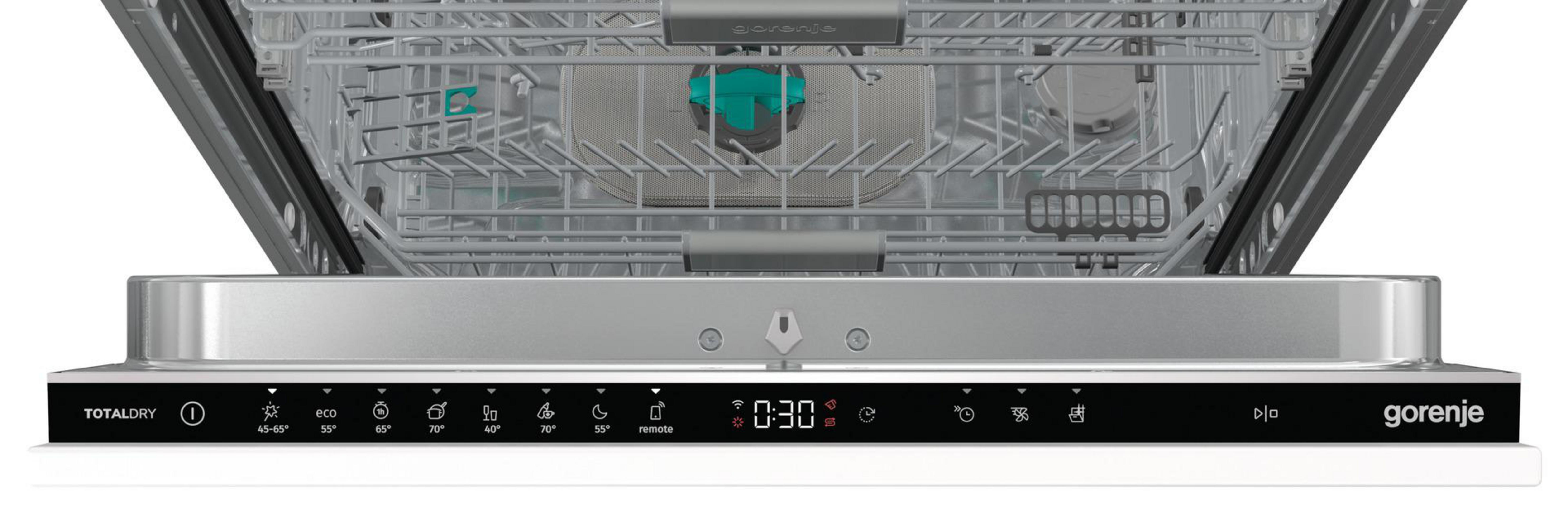 Offener Gorenje-Geschirrspüler mit sichtbaren Innenteilen, Bedienfeld unten.