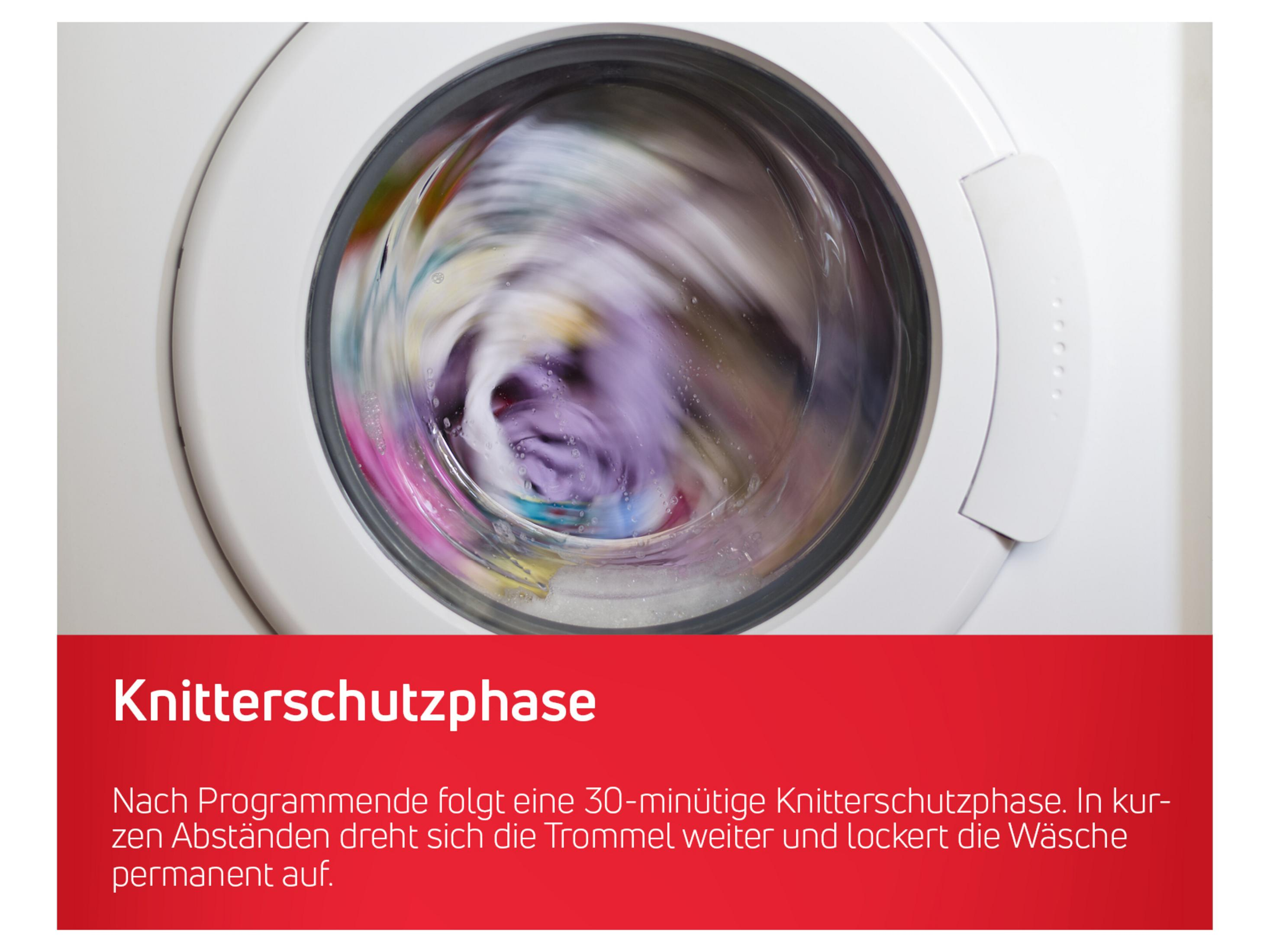 Bęben pralki z wirującymi ubraniami. Czerwony baner na dole.