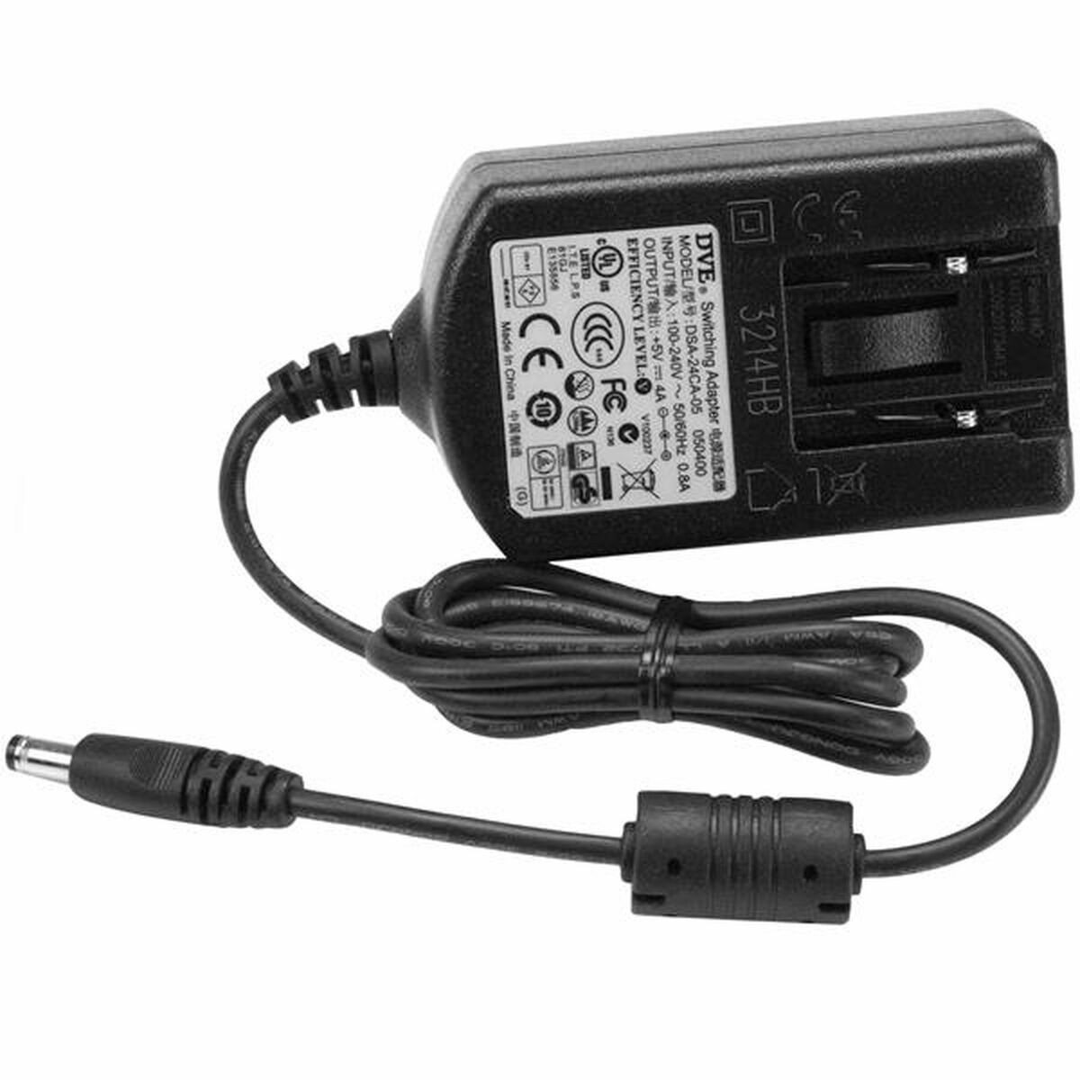 Adaptador de corriente negro con cable y conector. Fondo blanco.