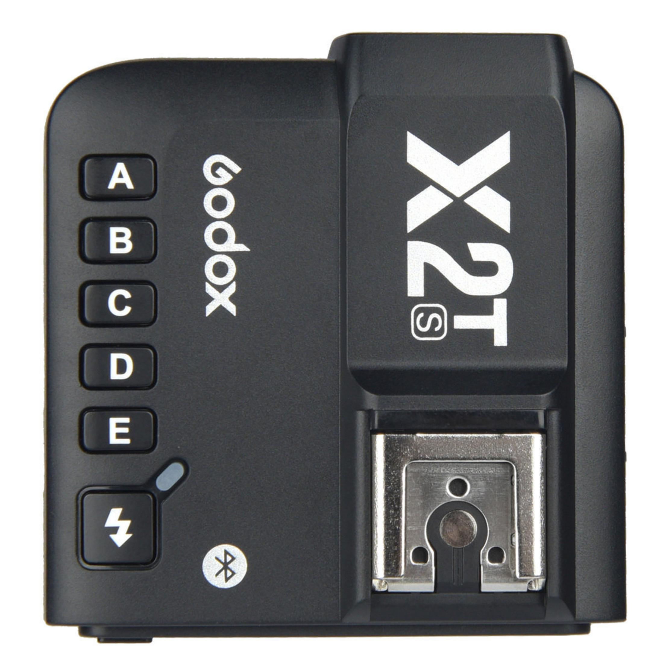 Schwarzer Godox X2T Blitzauslöser. Tasten A-E, Blitzsymbol, Bluetooth und ein Zubehörschuh.