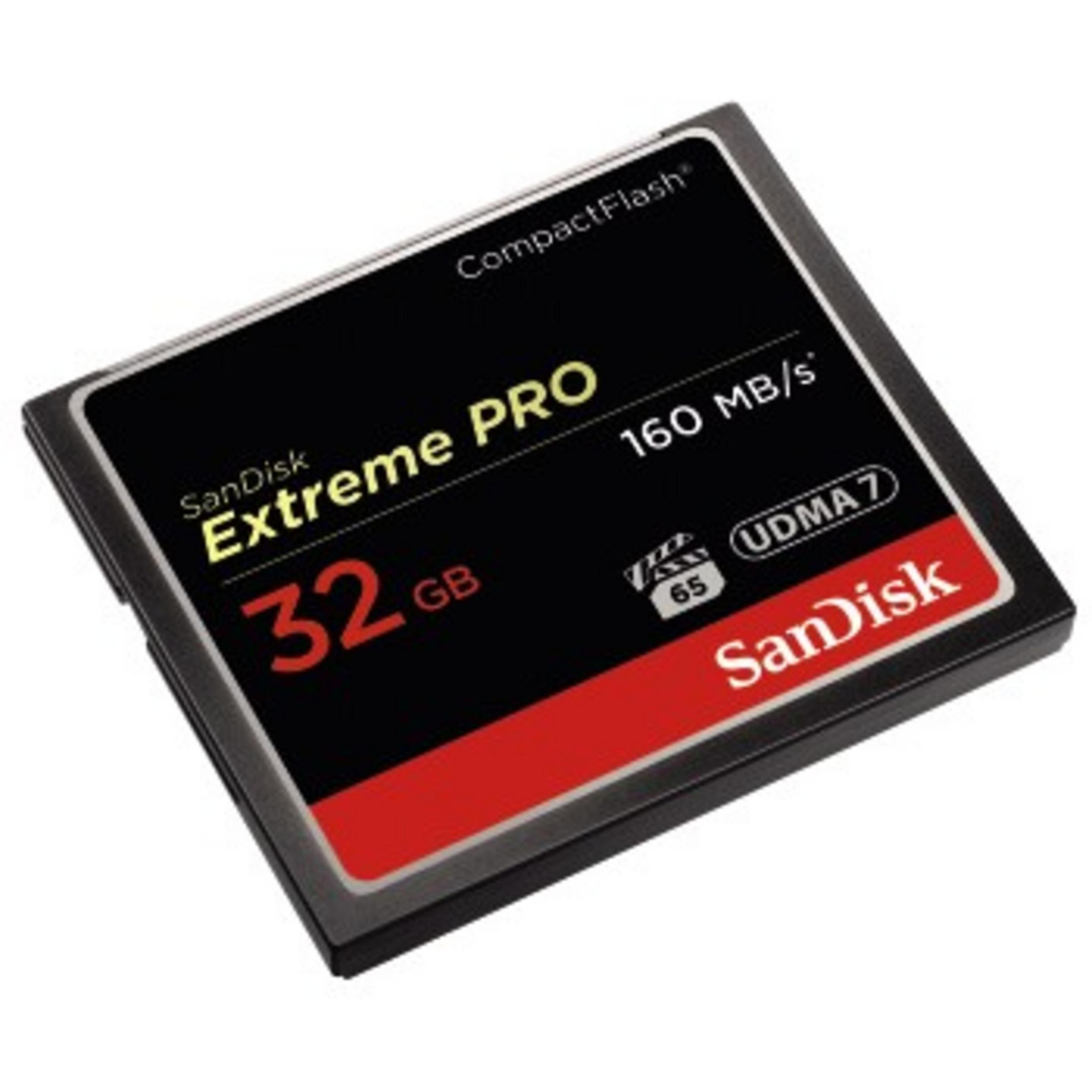 Czarno-czerwona karta pamięci SanDisk CompactFlash Extreme PRO. Na białej powierzchni.