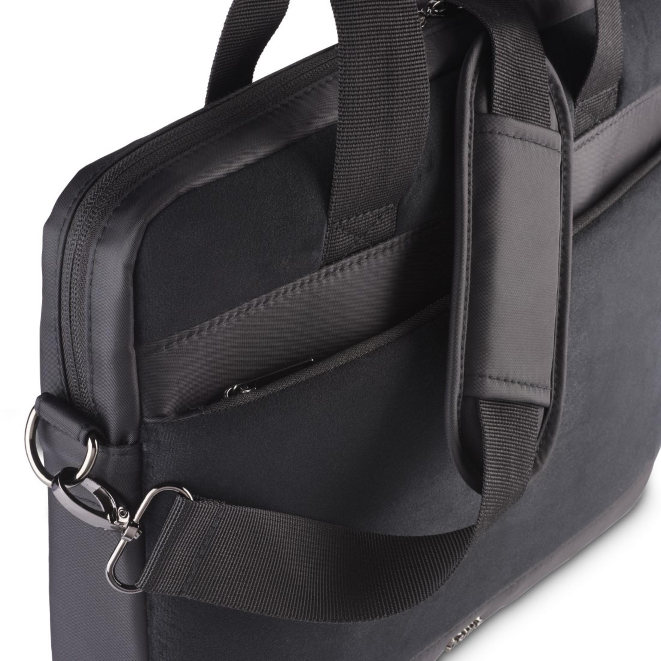 Borsa per laptop nera con tracolla e chiusura in metallo.