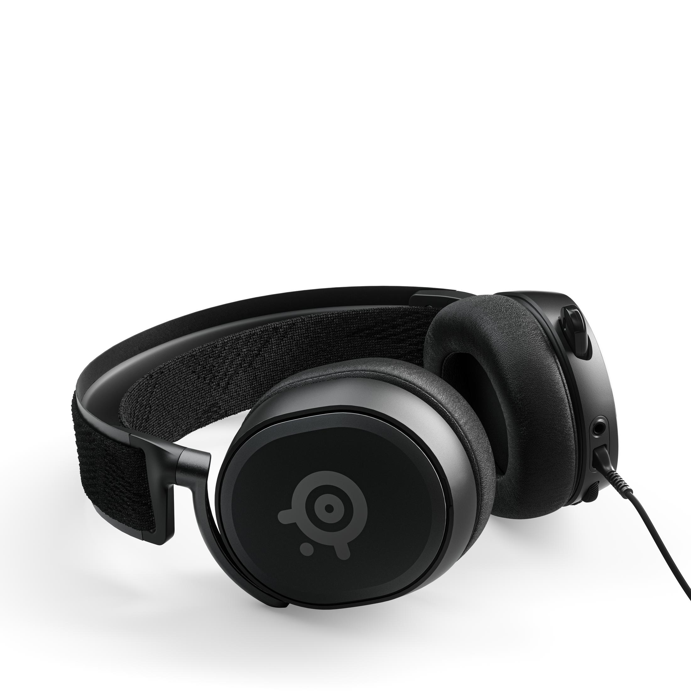 Schwarzes Gaming-Headset, links abgewinkelt, auf weißem Hintergrund. Ohrmuscheln, Kopfband und Kabel sichtbar.