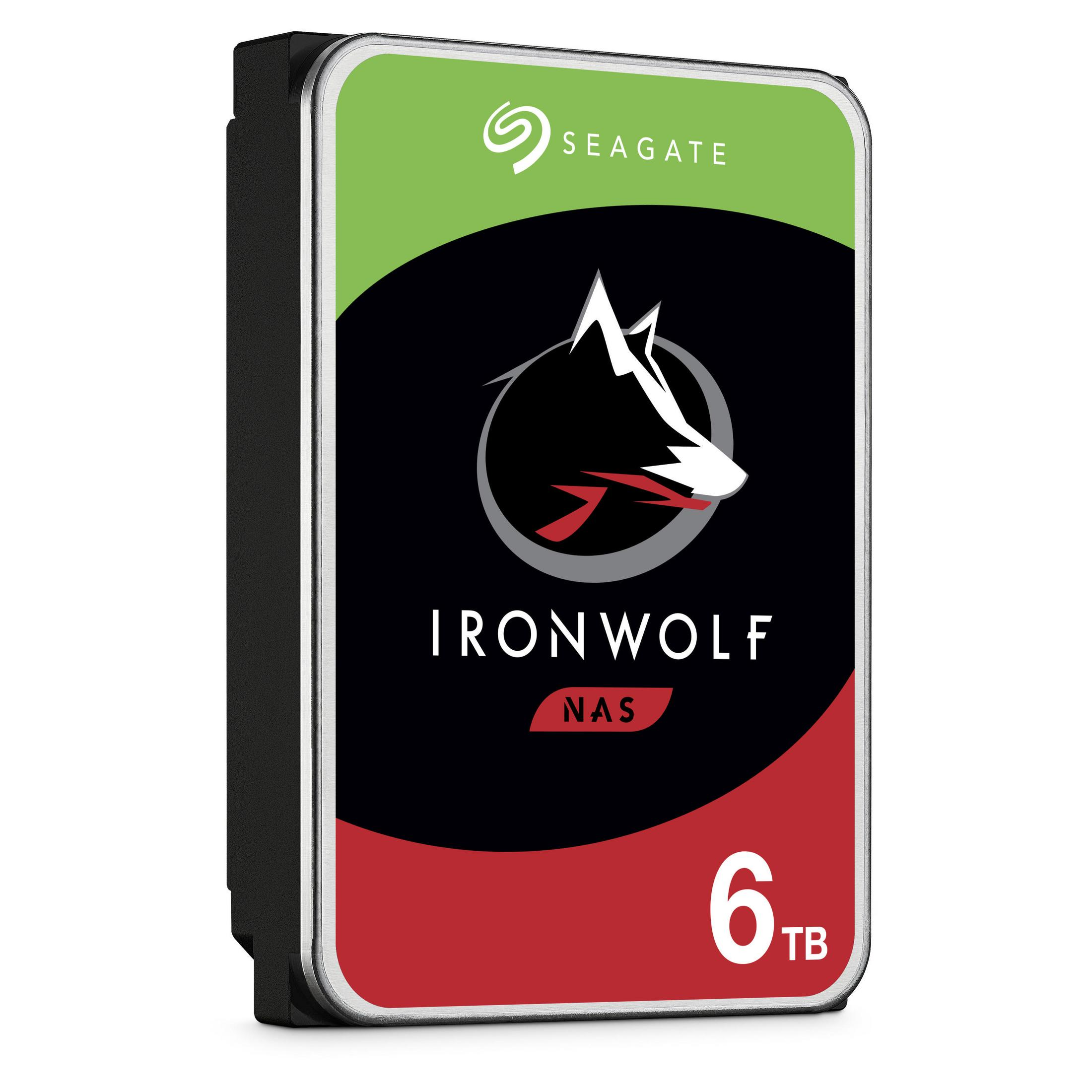 Czarno-czerwony dysk twardy NAS Seagate IronWolf, odizolowany na białym tle.