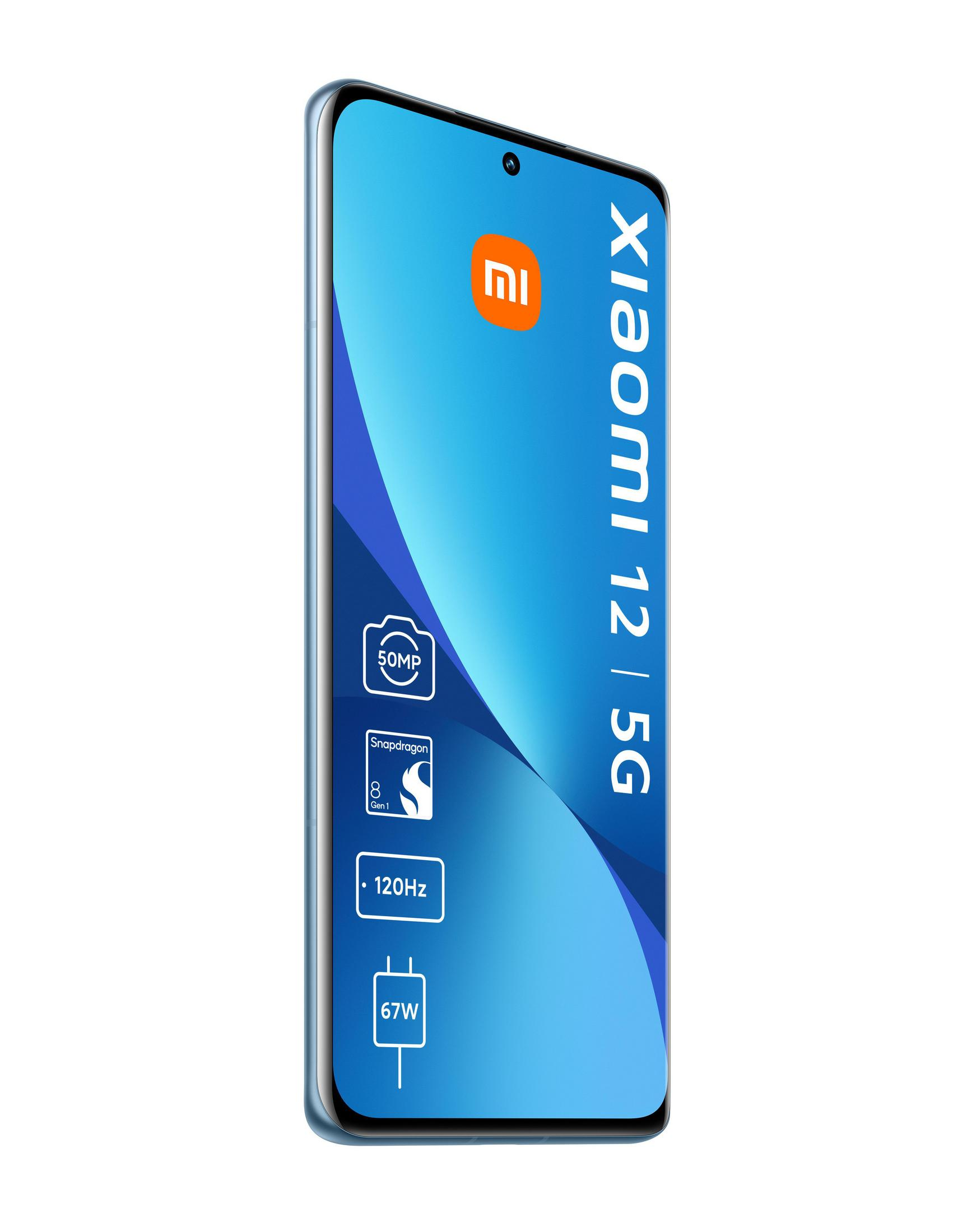 Niebieski telefon Xiaomi 12 5G. Ekran pokazuje logo marki i kluczowe funkcje. Białe tło.