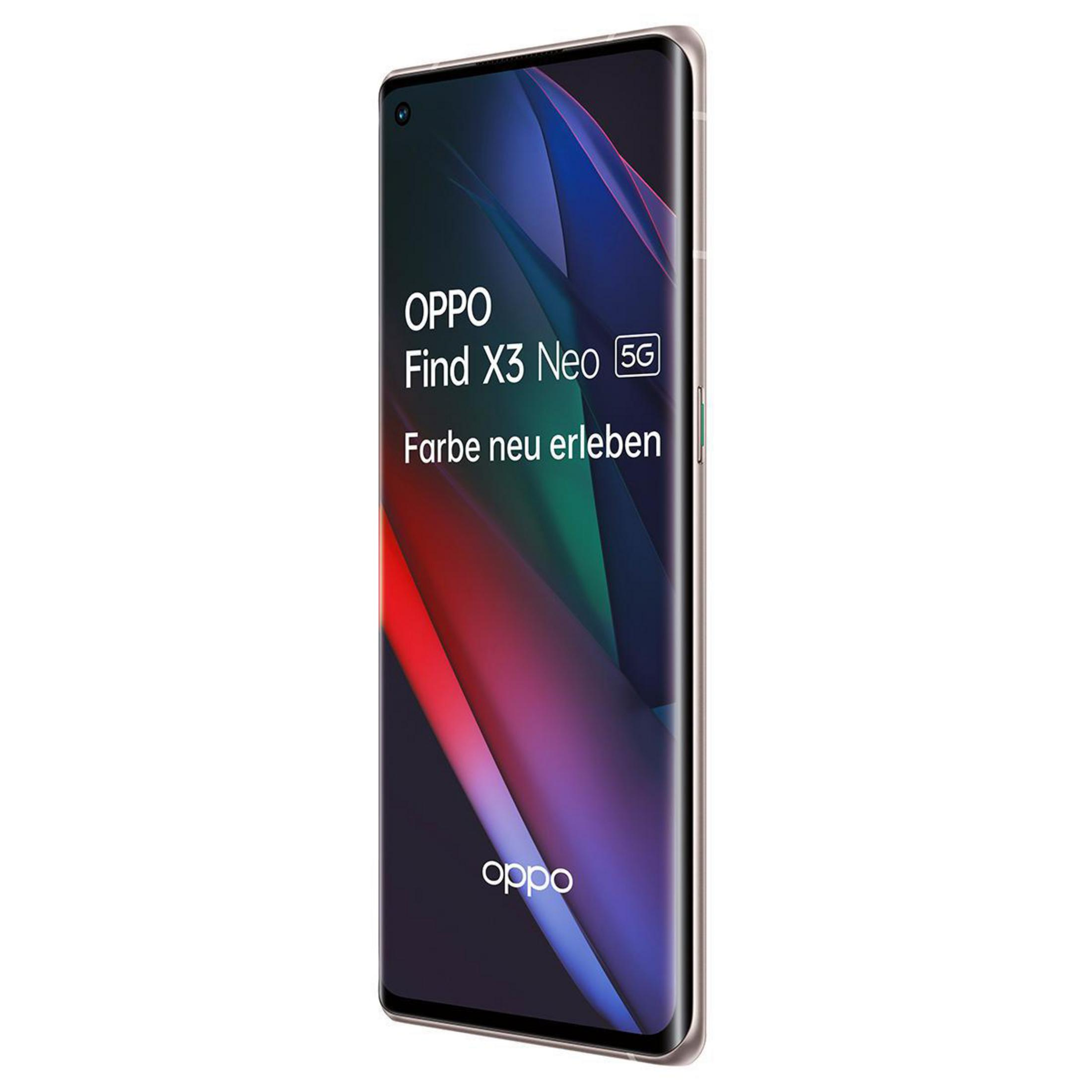 Smartphone OPPO Find X3 Neo 5G, vista en ángulo. La pantalla muestra colores abstractos.