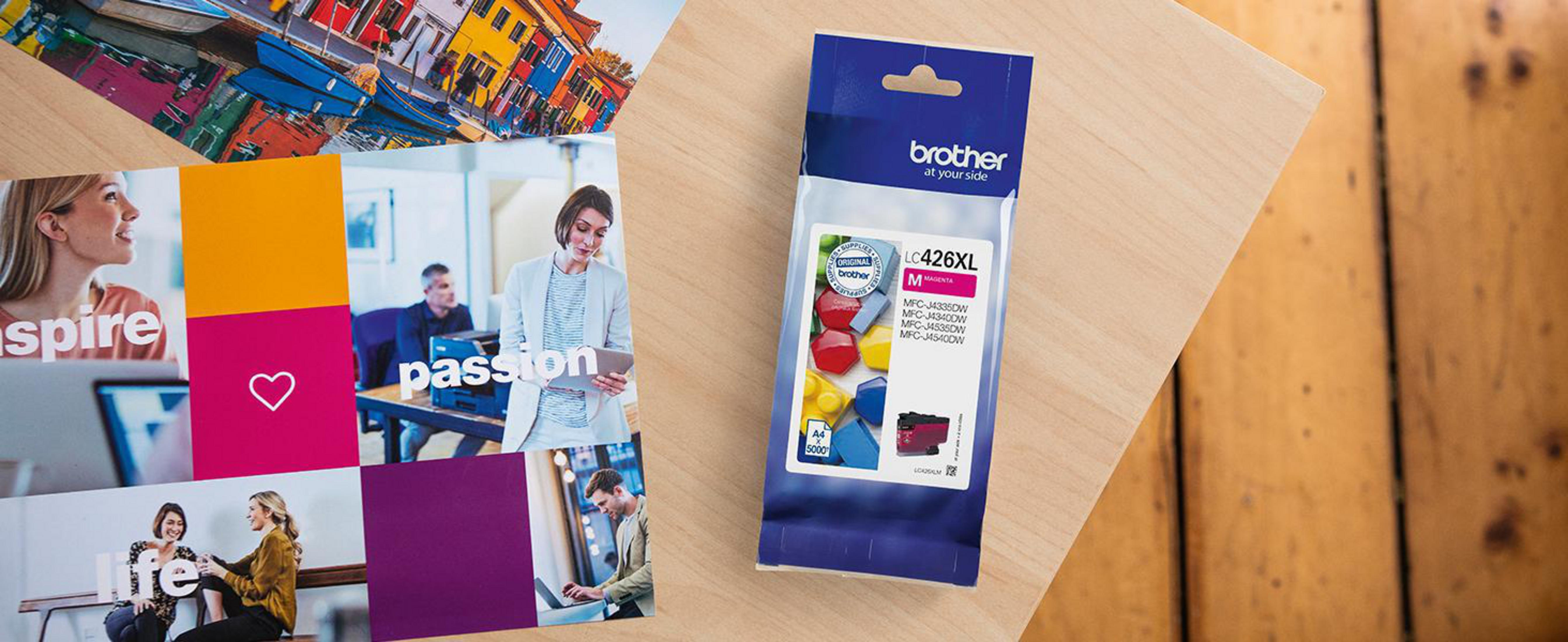 Opakowanie wkładów atramentowych Brother, z kolorowymi obrazami i tekstem.