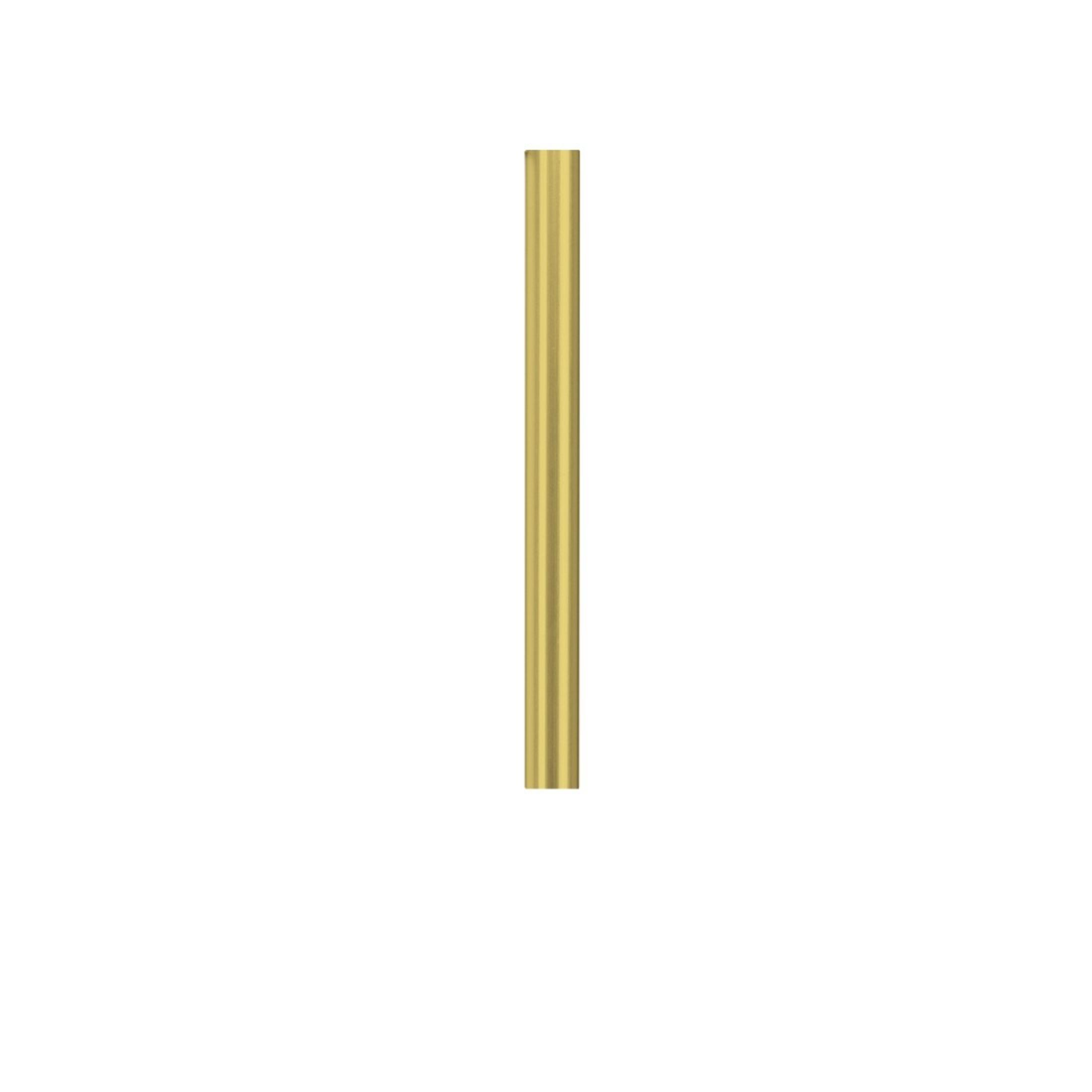 Eine goldfarbene, zylindrische Stange, isoliert auf weißem Hintergrund. Vertikale Ausrichtung.