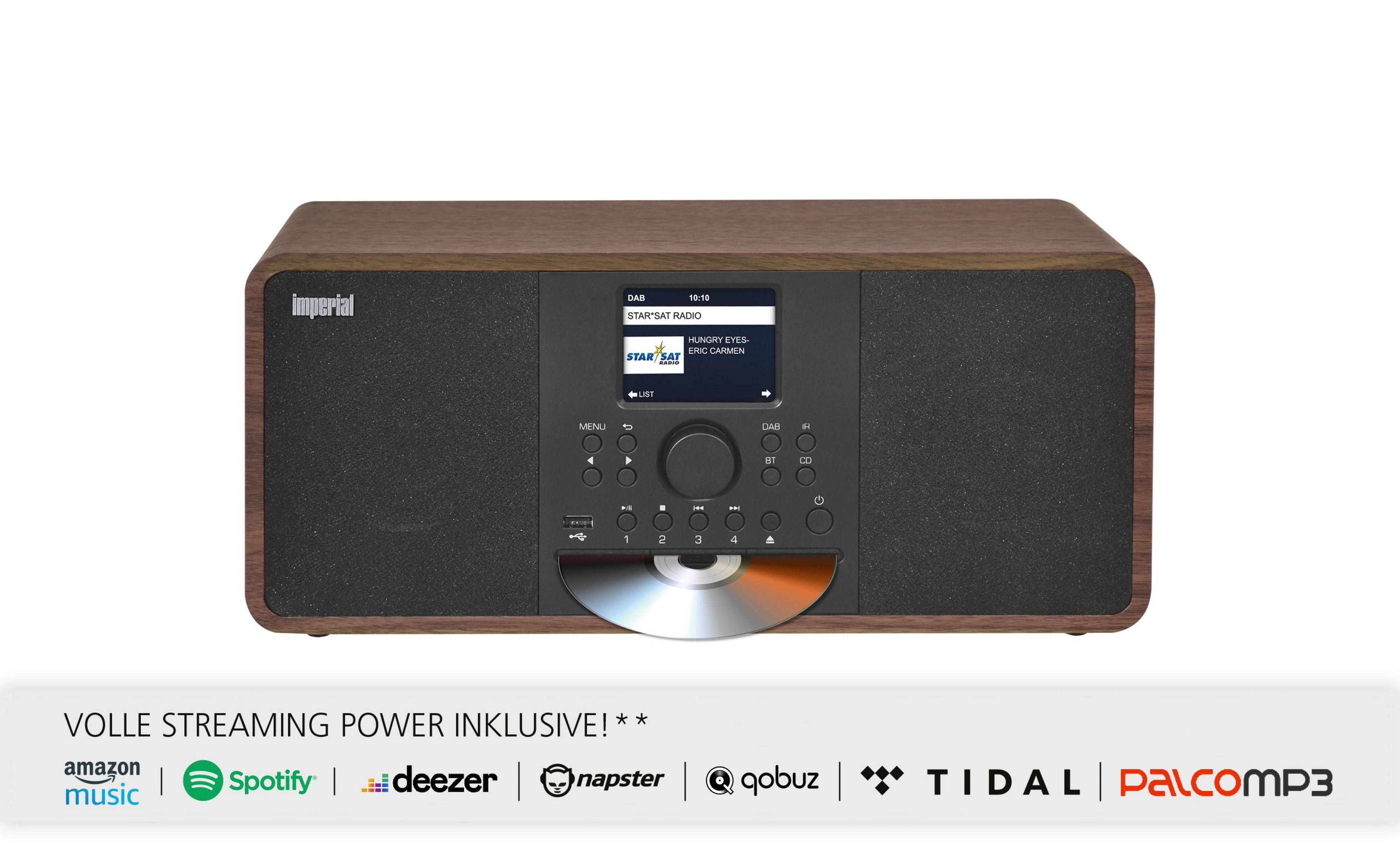 Drewniane radio z wyświetlaczem i slotem na CD. Różne loga na dole. Białe tło.