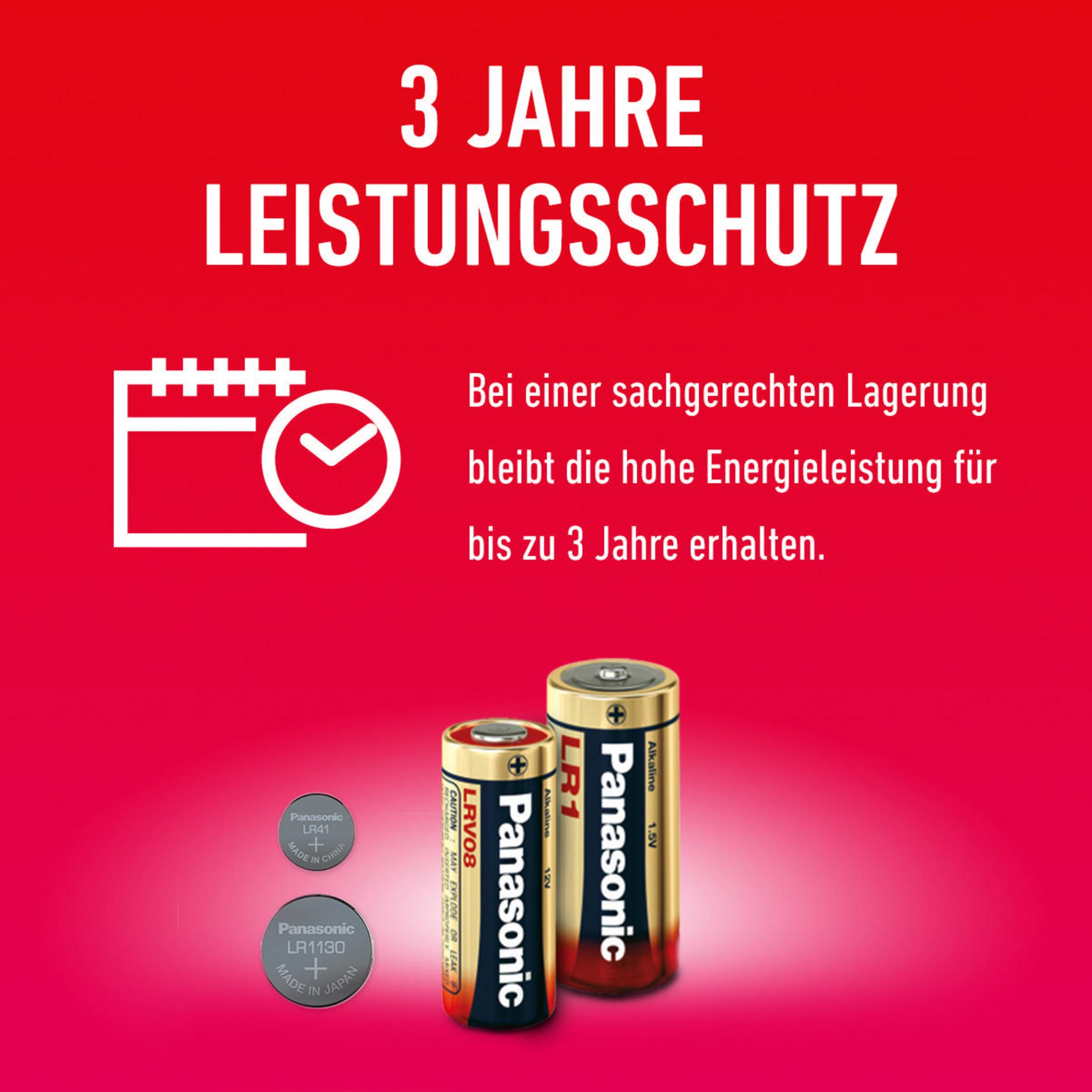 Zdjęcie przedstawia dwa akumulatory i etykietę. Na etykiecie widnieje 3-letnia ochrona wydajności.