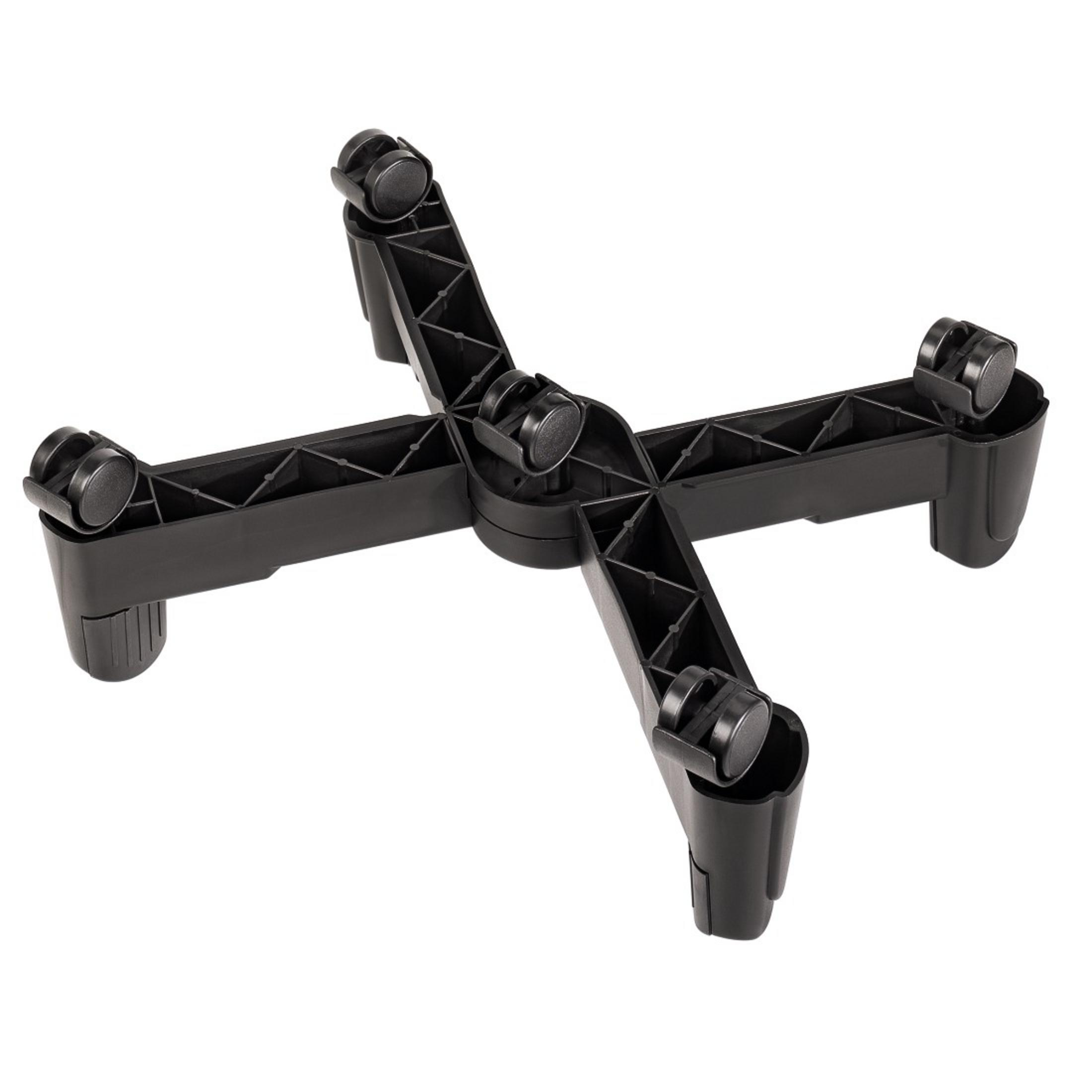 Czarny stojak na komputer z kółkami na białym tle.