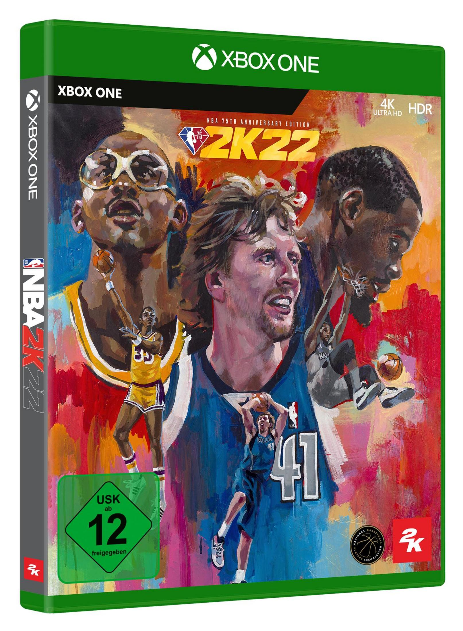 Spielbox mit Basketballspielern. Das Spiel ist 'NBA 2K22', mit Kobe und Dirk.