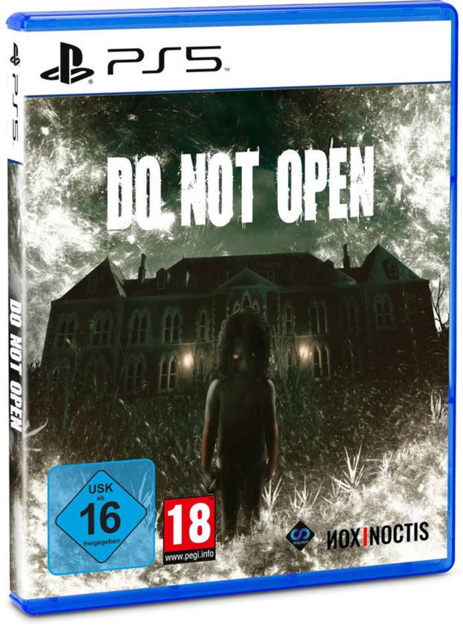PS5-Spielbox: DO NOT OPEN. Ein Mädchen steht vor einem Geisterhaus. Schwarz-weißes Gehäuse.