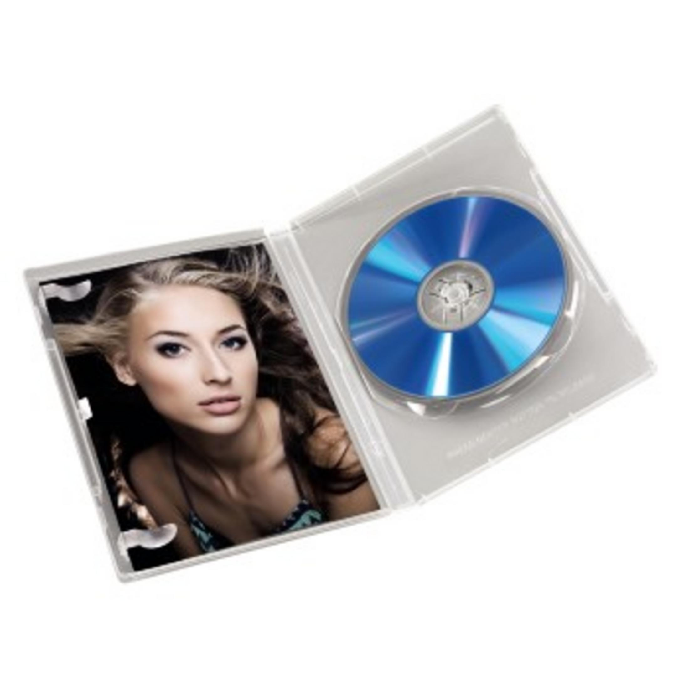 Das Gesicht einer Frau auf einer CD-Hülle. Die CD befindet sich in der Hülle. Die Hülle ist offen.