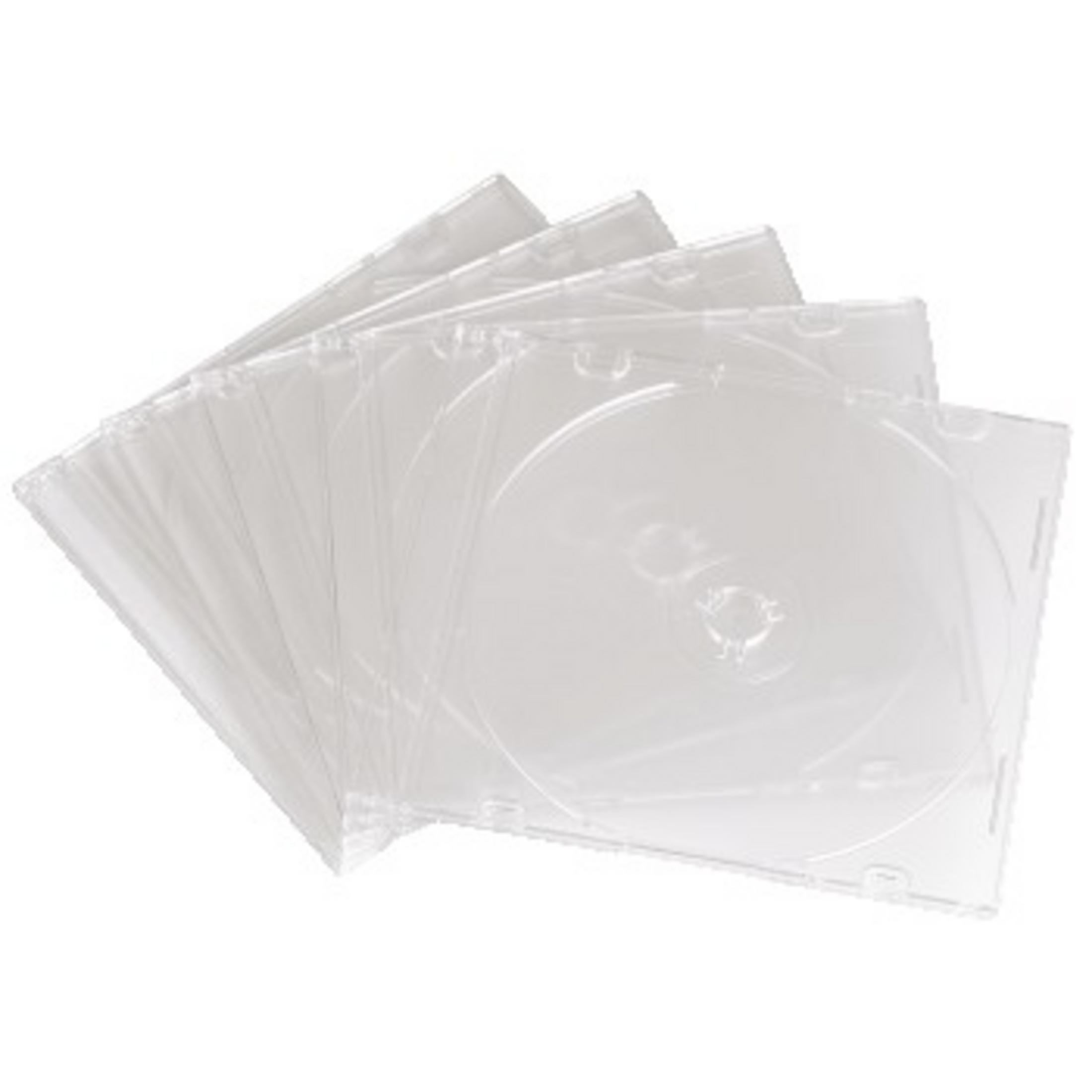 Klare CD-Hüllen gestapelt. Transparente Kunststoffhüllen in Fächerform, auf einer weißen Oberfläche angeordnet.