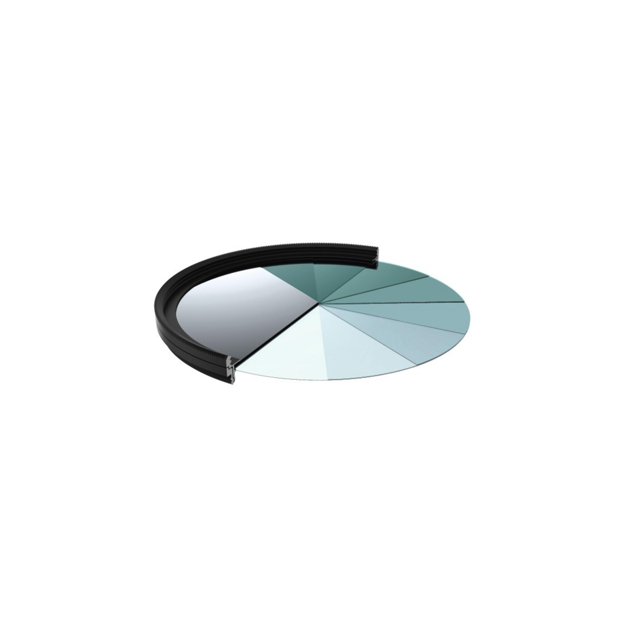 Kreisförmiger Filter mit Glassegmenten und schwarzem Rand, vor weißem Hintergrund.