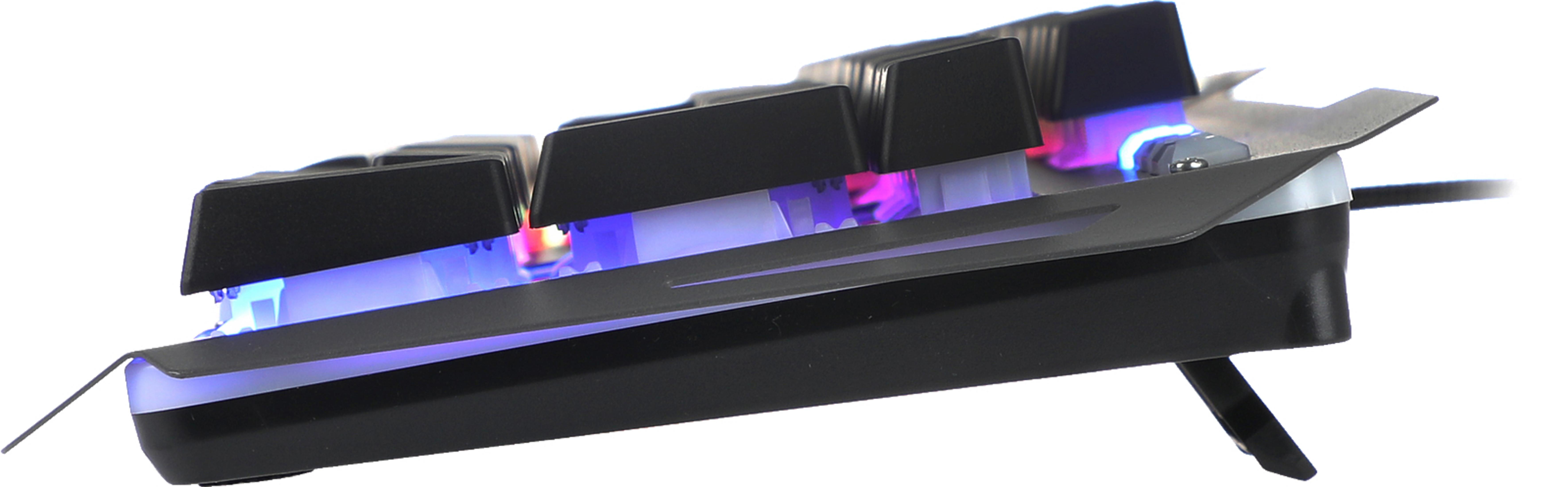 Seitenansicht einer schwarzen Gaming-Tastatur. Die Tastatur wird von Füßen angehoben, blaue und rote Lichter leuchten.