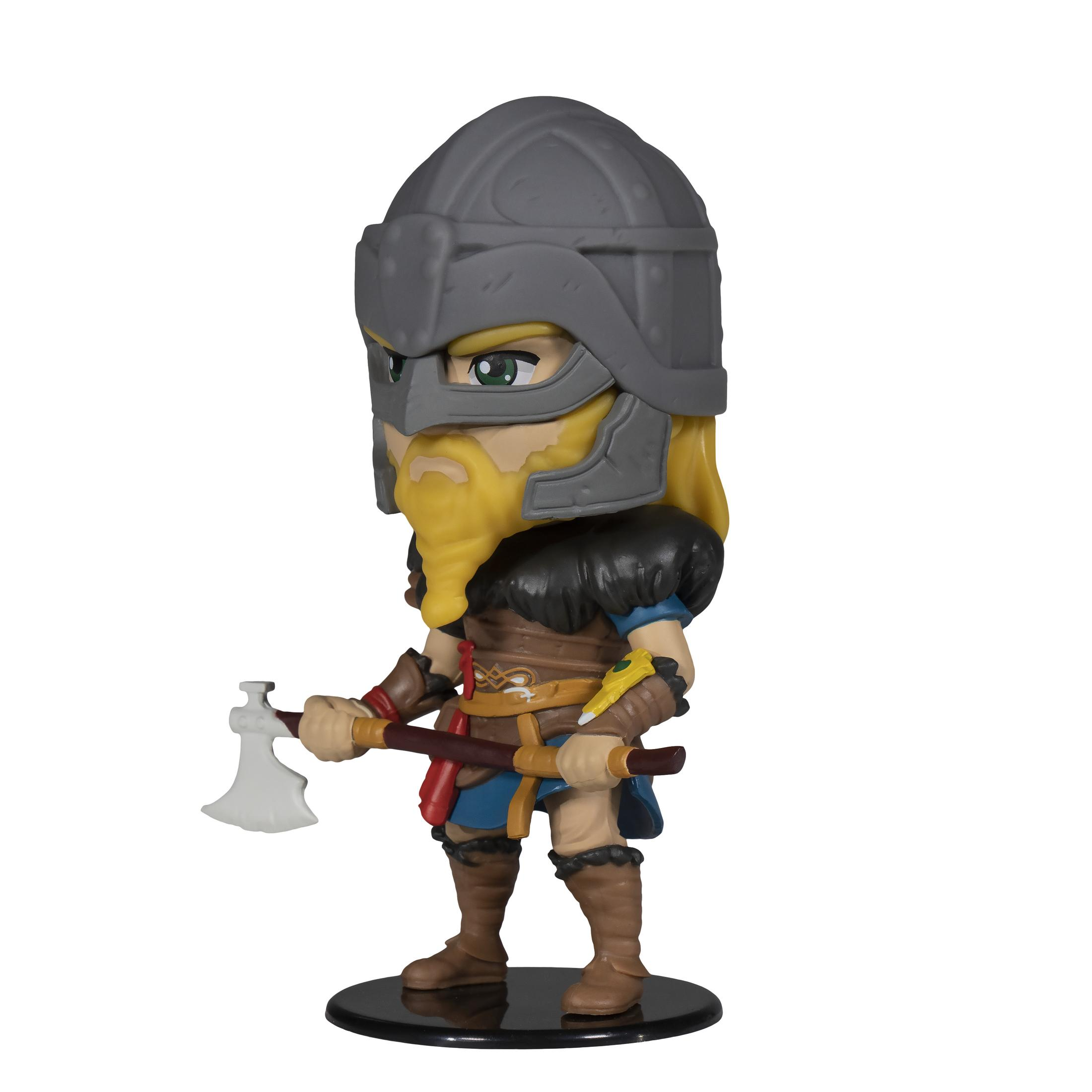 Wikinger-Figur mit Axt. Er hat einen Helm, Bart und steht auf schwarzem Sockel.