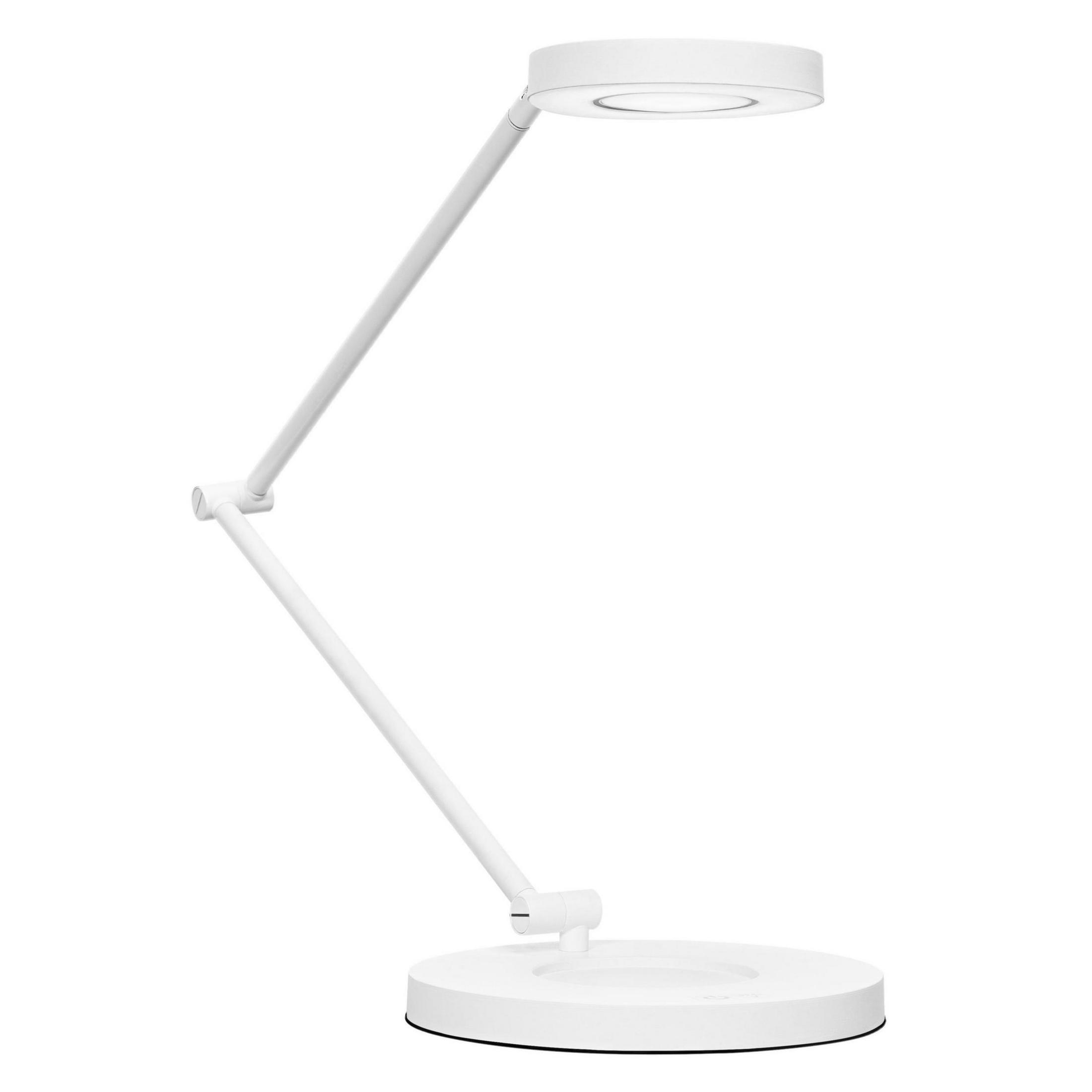 Weiße Schreibtischlampe mit verstellbarem Arm und rundem Fuß, isoliert auf weißem Hintergrund.