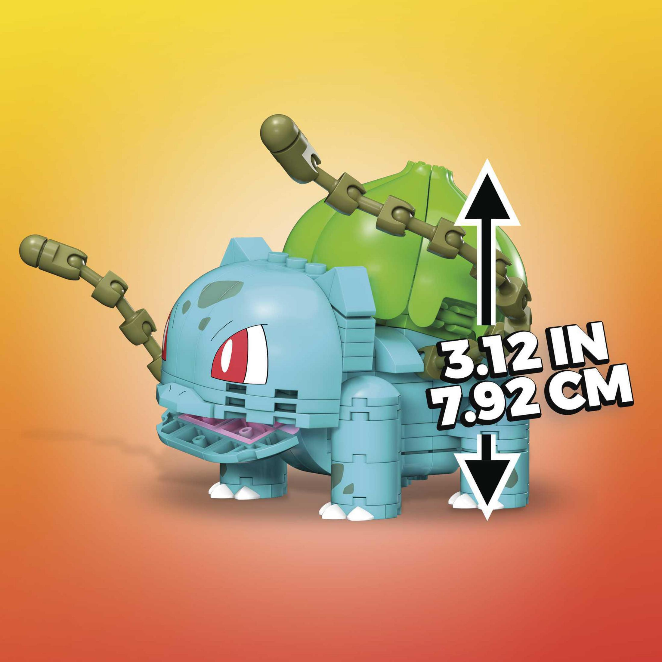 Eine Bulbasaur-Figur aus Blöcken mit einem Pfeil, der ihre Höhe zeigt.