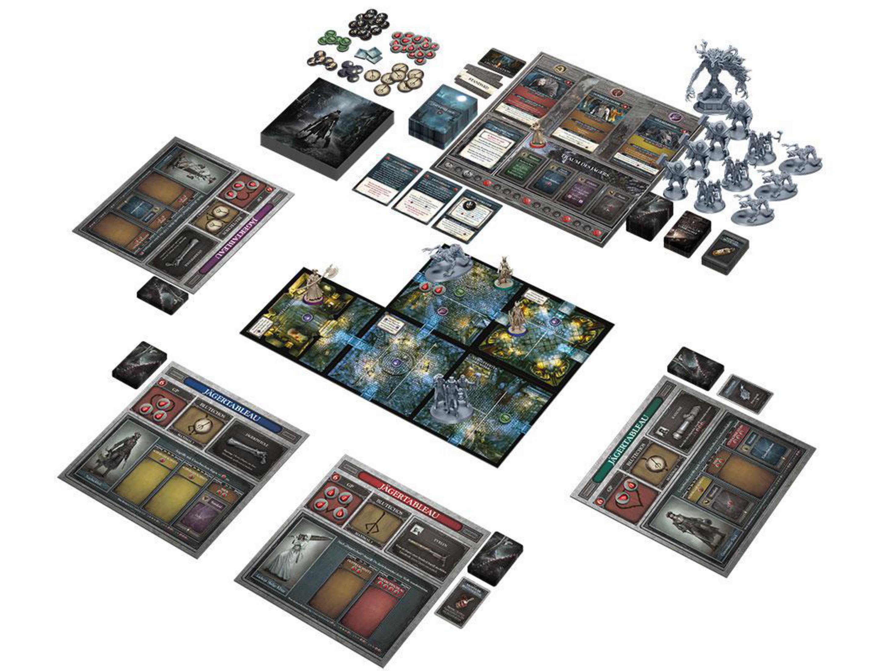Brettspiel mit Karten, Figuren und Kartenteilen. Teile und Würfel sind verstreut.