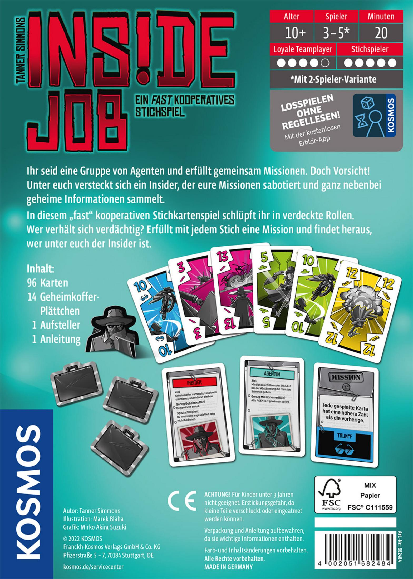 Spielbox mit Text, Karten und einer schwarz gekleideten Figur auf dunklem Hintergrund mit Spielsteinen.