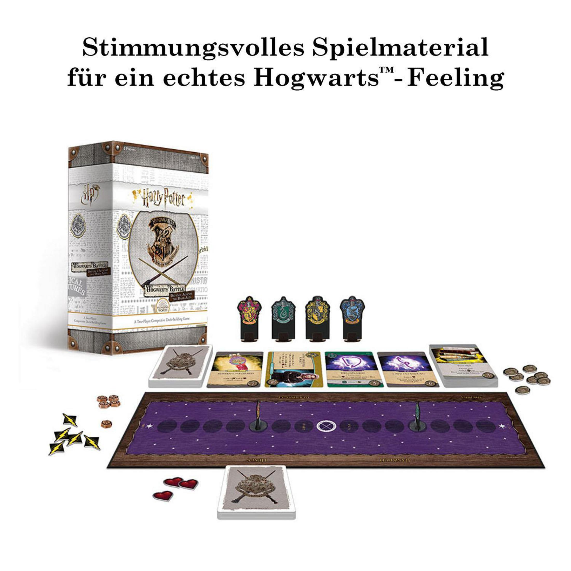 Harry Potter Brettspiel mit Spielsteinen, Karten und einer Box mit Hogwarts Wappen darauf.