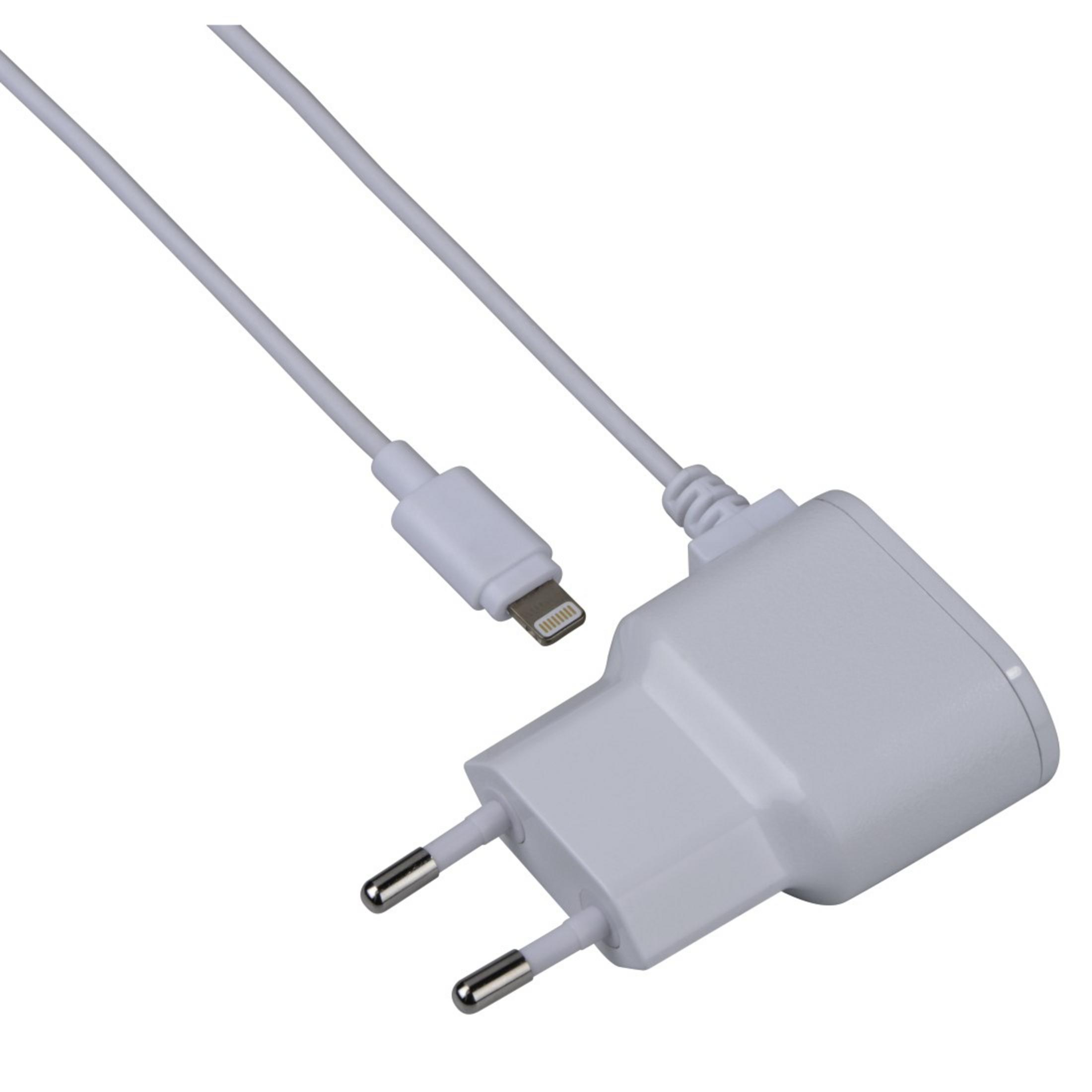Weißes Ladegerät und Kabel auf weißem Hintergrund. Das Kabel ist mit dem Ladegerät verbunden.