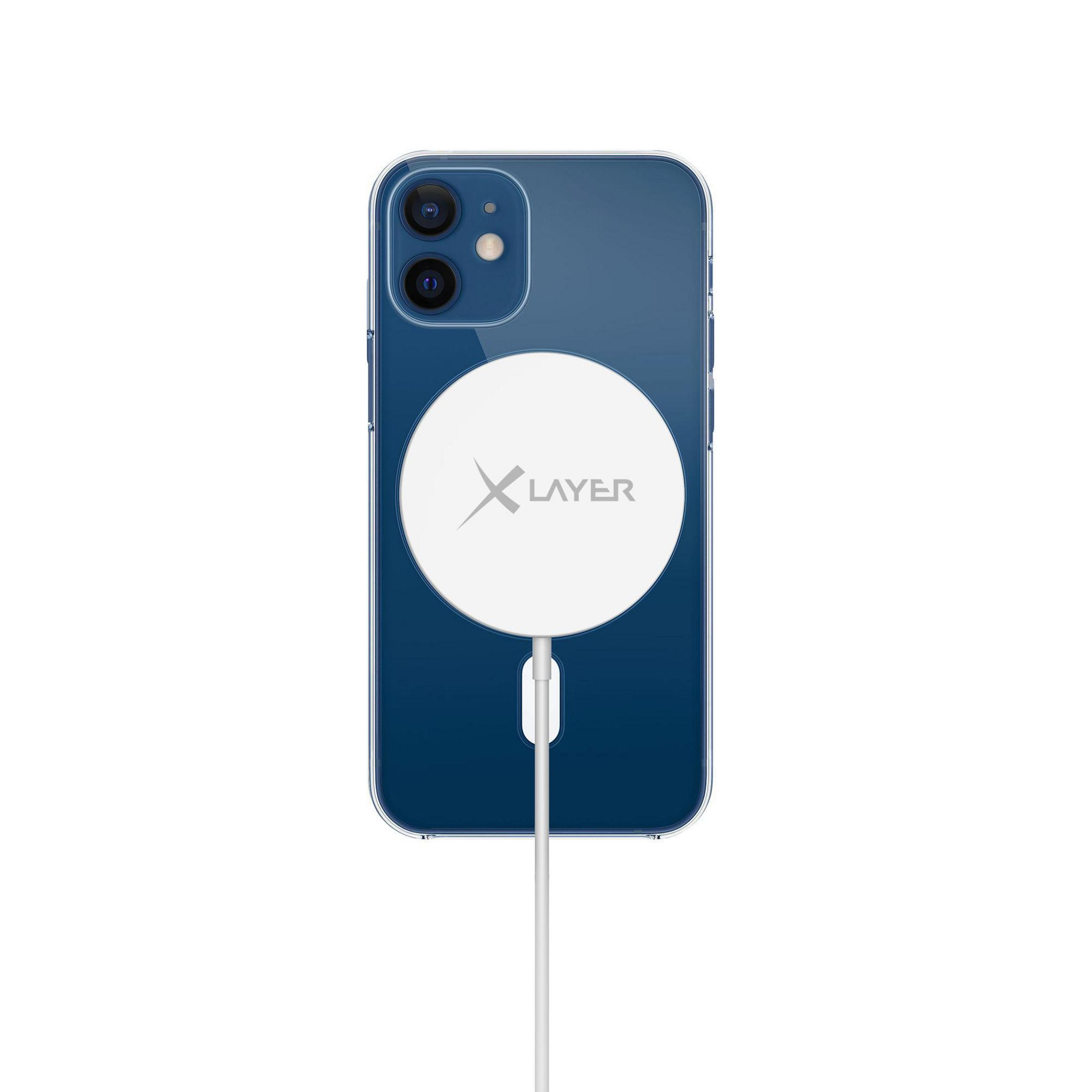 Blaues iPhone in einer transparenten Hülle mit einem weißen, kreisförmigen kabellosen Ladegerät.