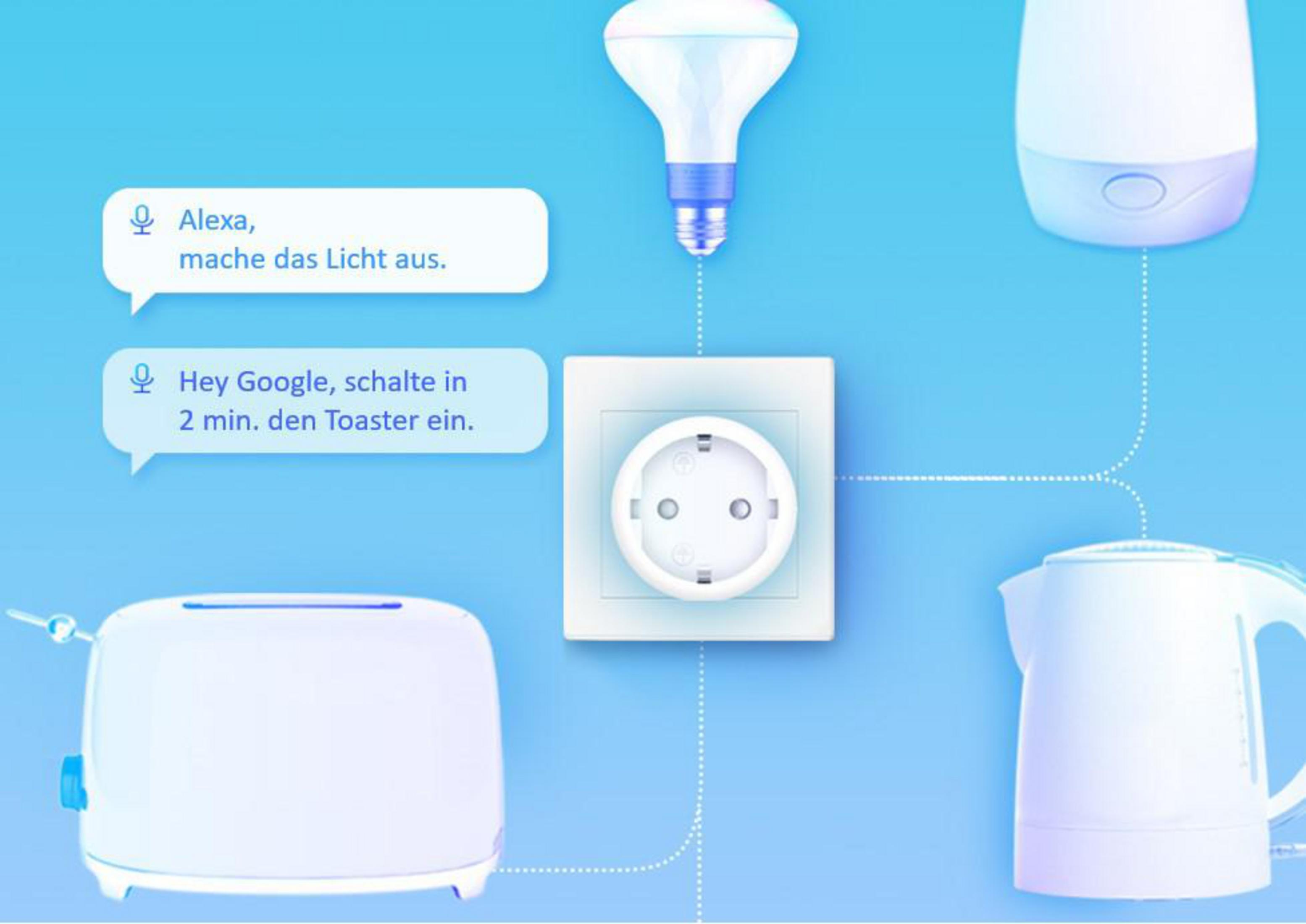 Dispositivi per la casa intelligente: lampadina, presa e bollitore. Comandi dell'assistente vocale visualizzati a sinistra.