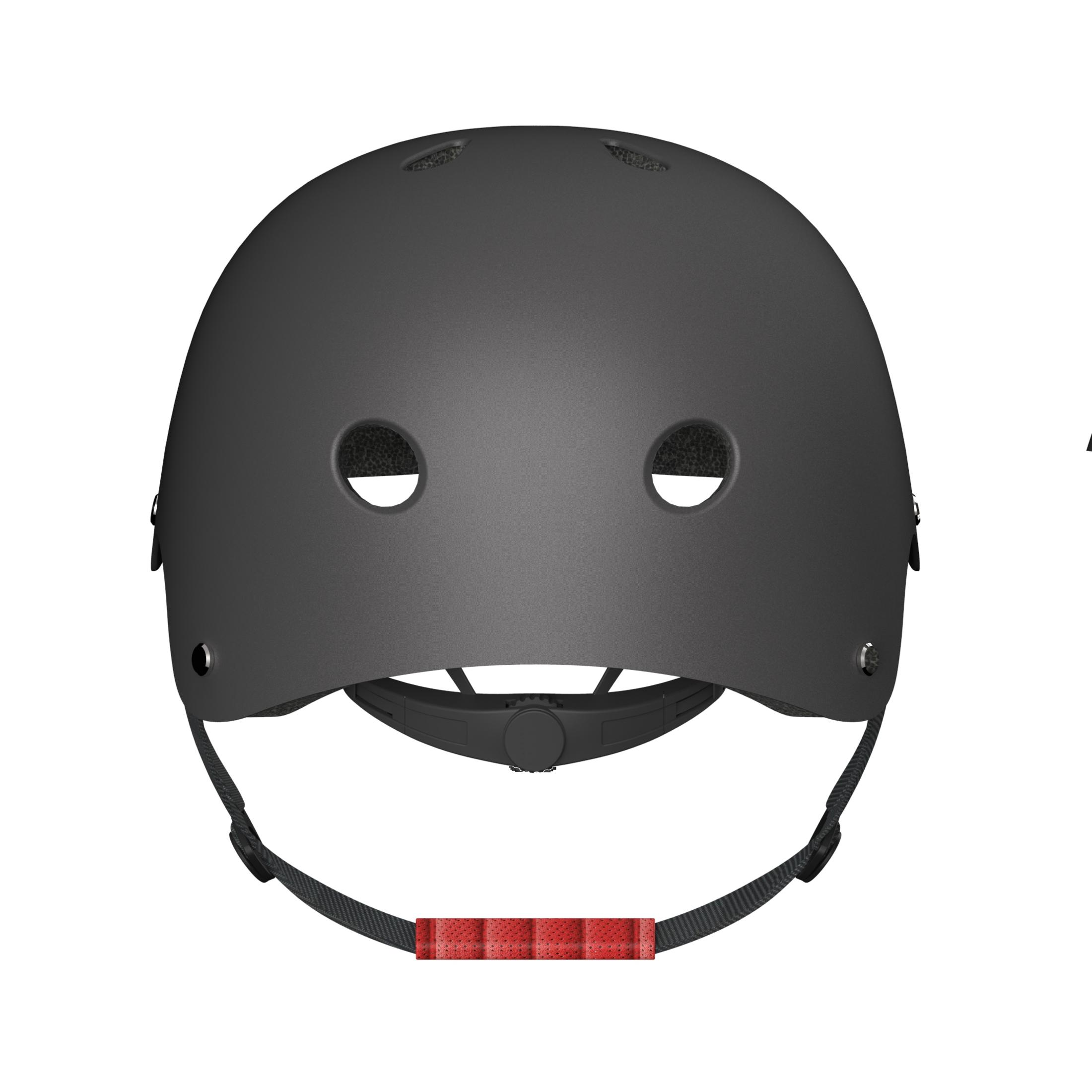 Schwarzer Helm mit zwei Augenlöchern und rotem Riemen, auf weißem Hintergrund.
