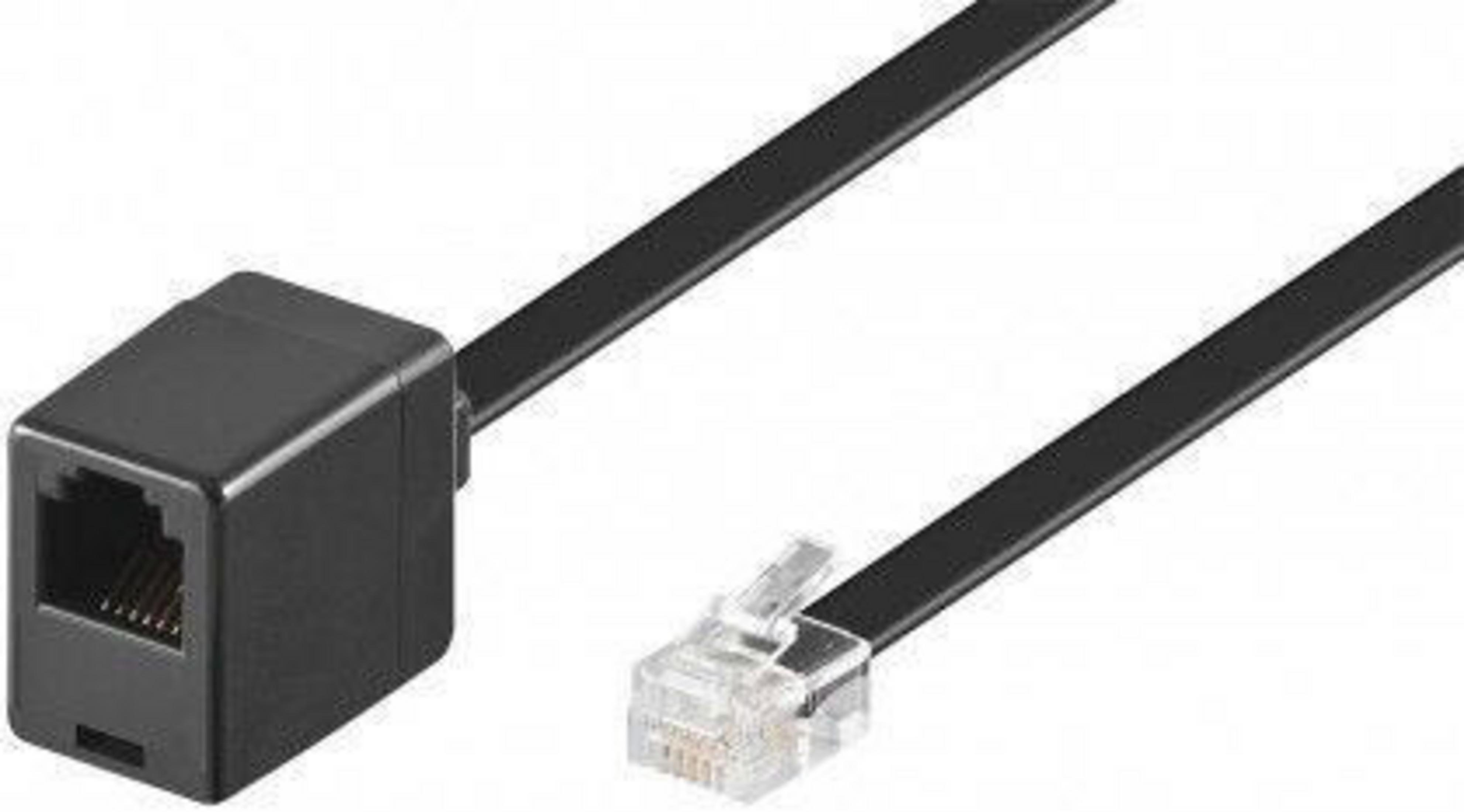 Schwarzer Adapter mit RJ45-Buchse und Telefonkabel. Weißer Hintergrund.