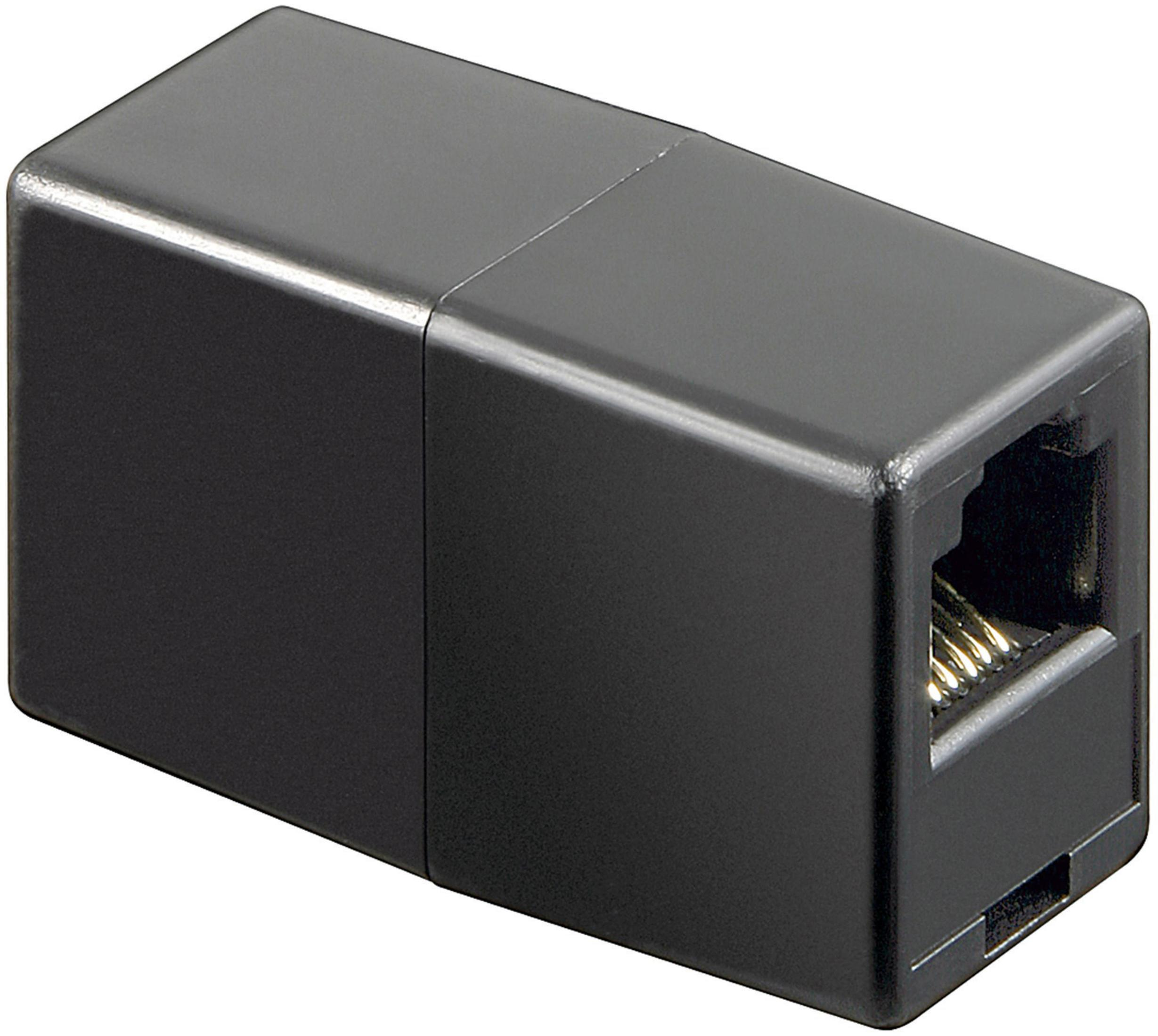 Schwarzer Netzwerkstecker auf weißem Hintergrund.