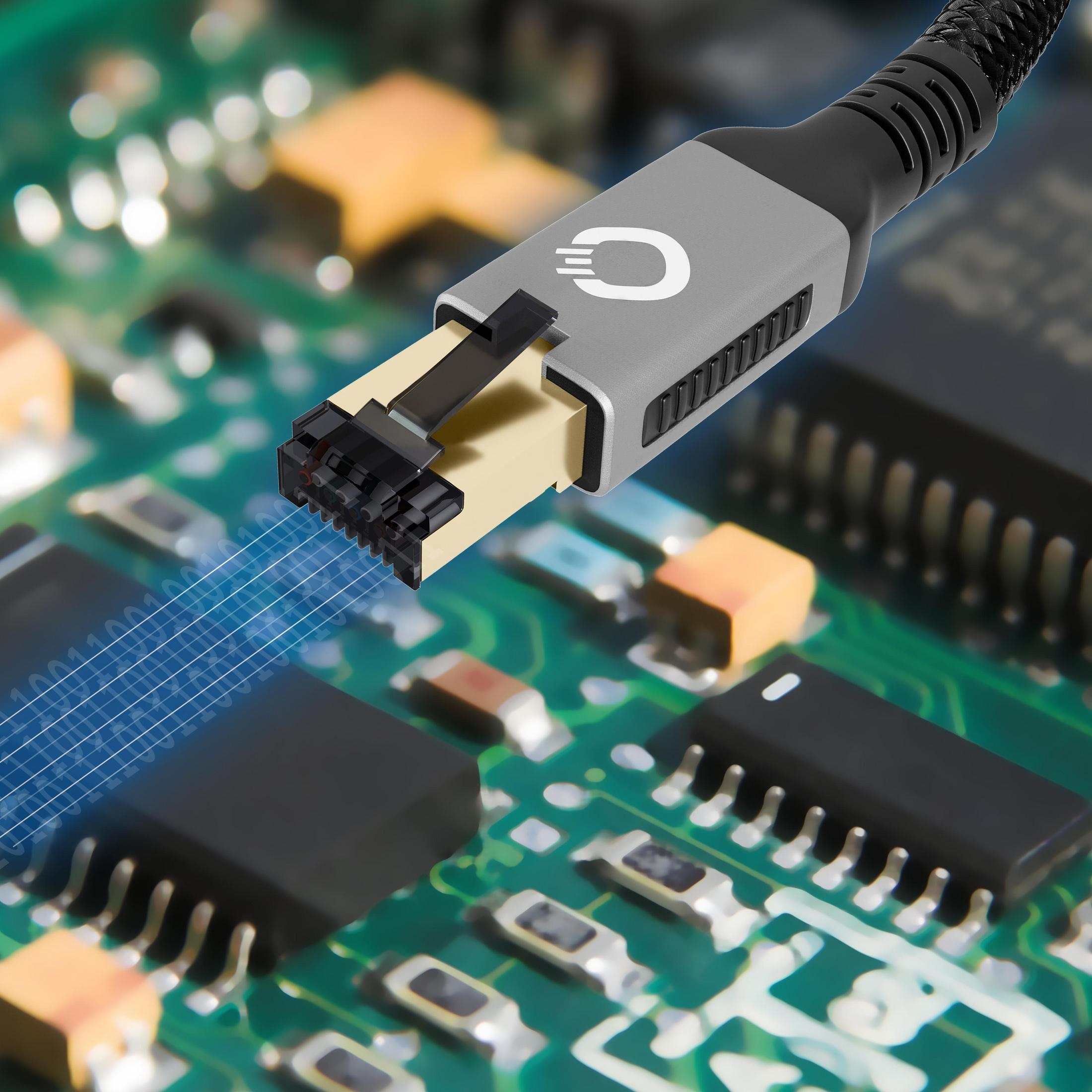 Ein Ethernet-Kabel, das an eine Leiterplatte angeschlossen ist, mit Datenströmen.