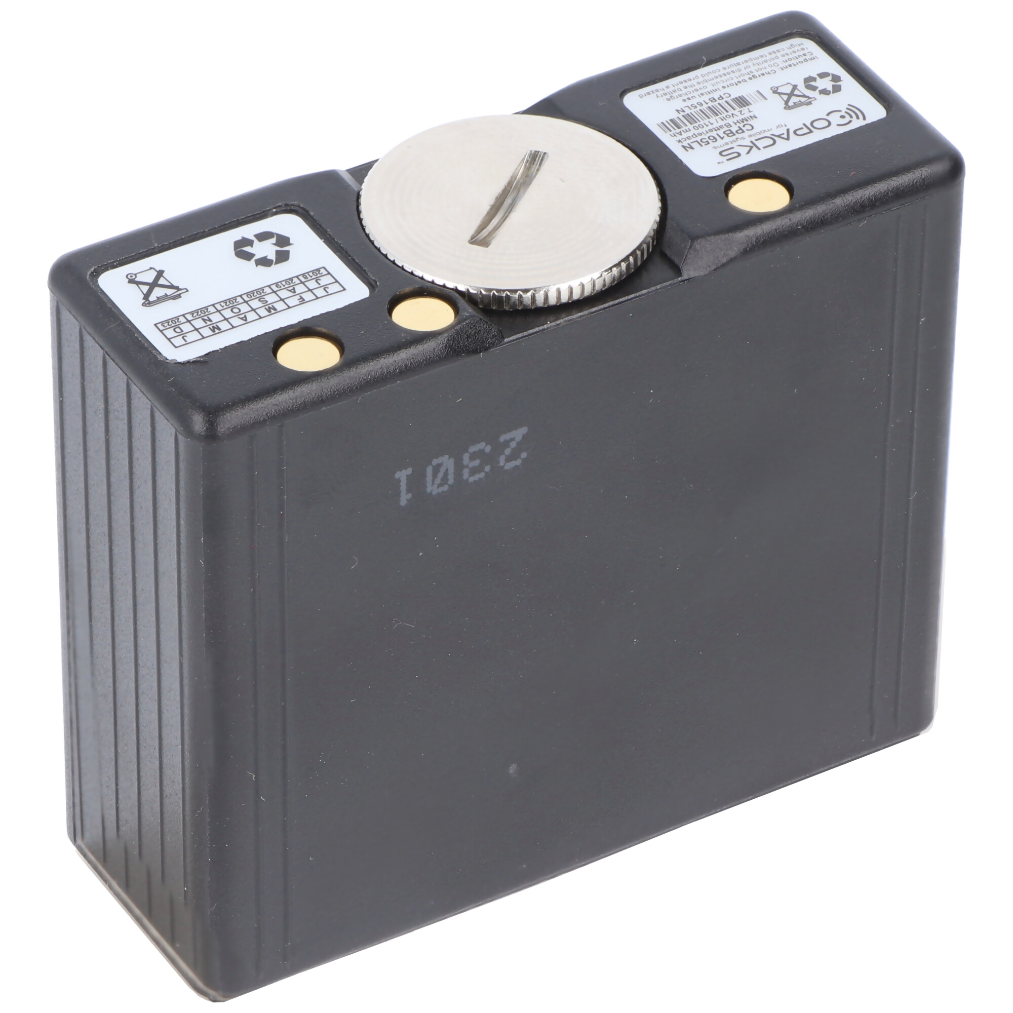 Schwarzes elektronisches Gerät mit silberner Oberseite auf weißem Hintergrund.