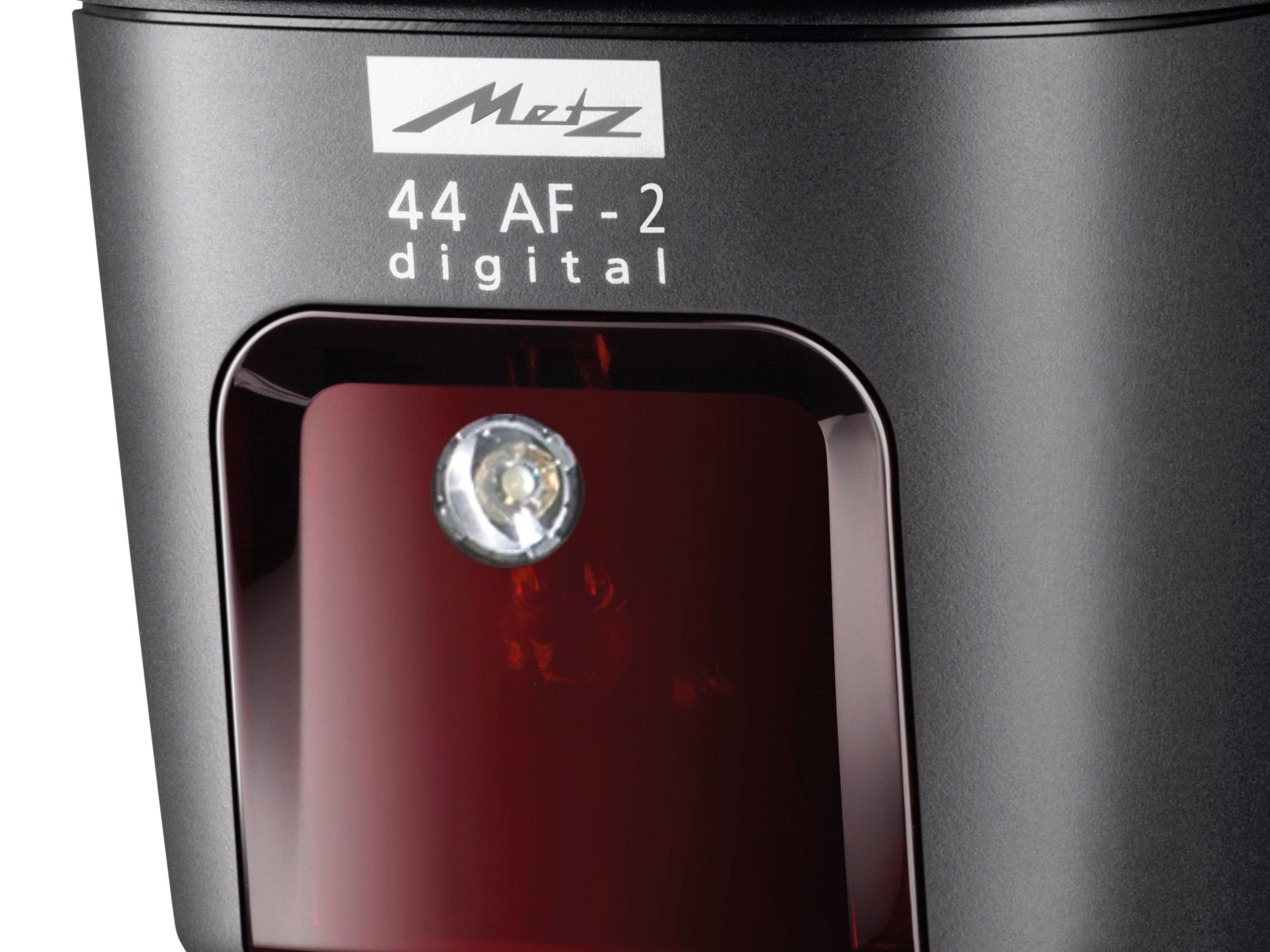 Karta pamięci Lexar 667x 64GB. Karta jest w kolorze brązowym z białym tekstem.