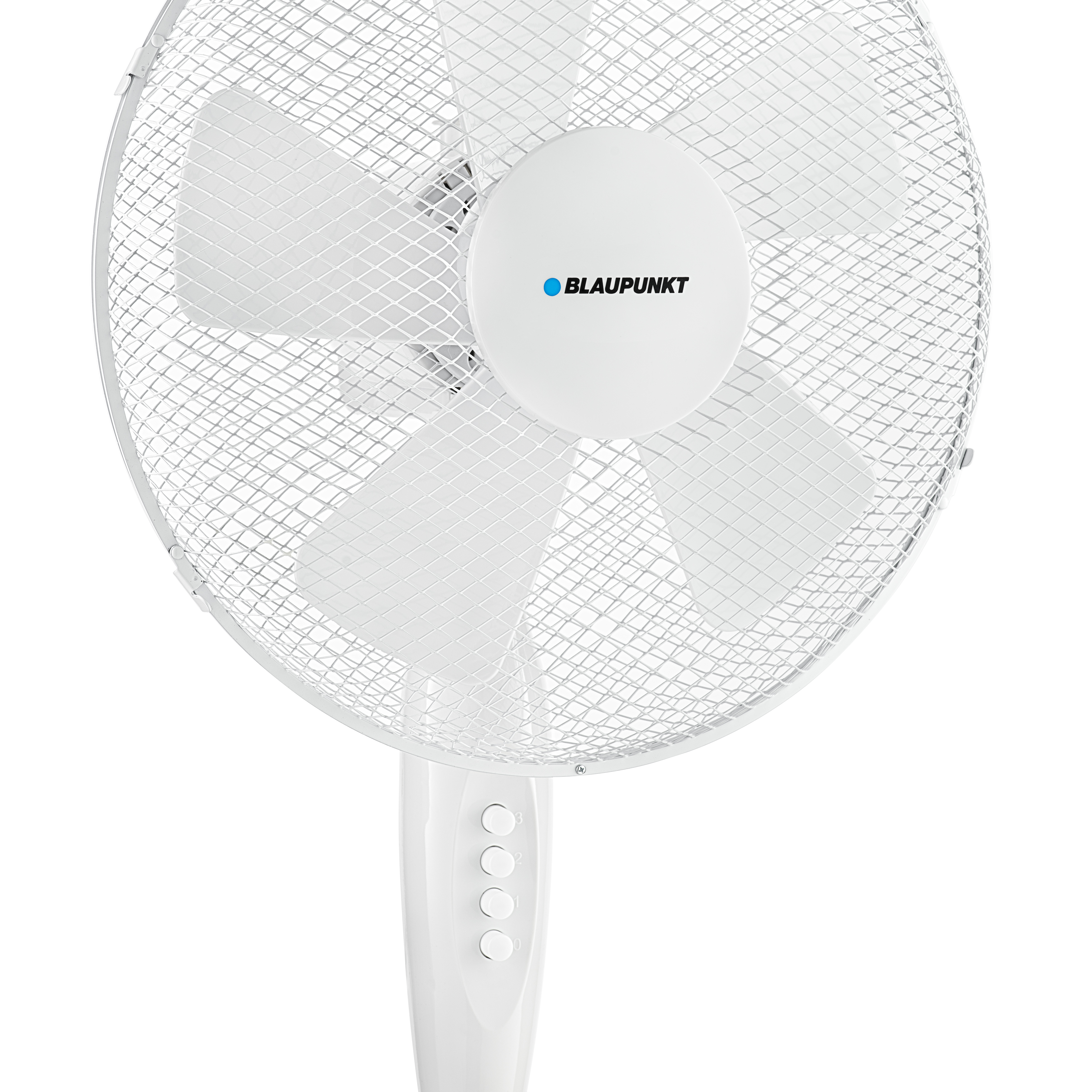 Un ventilador blanco con rejilla y aspas, logotipo azul BLAUPUNKT en el centro.