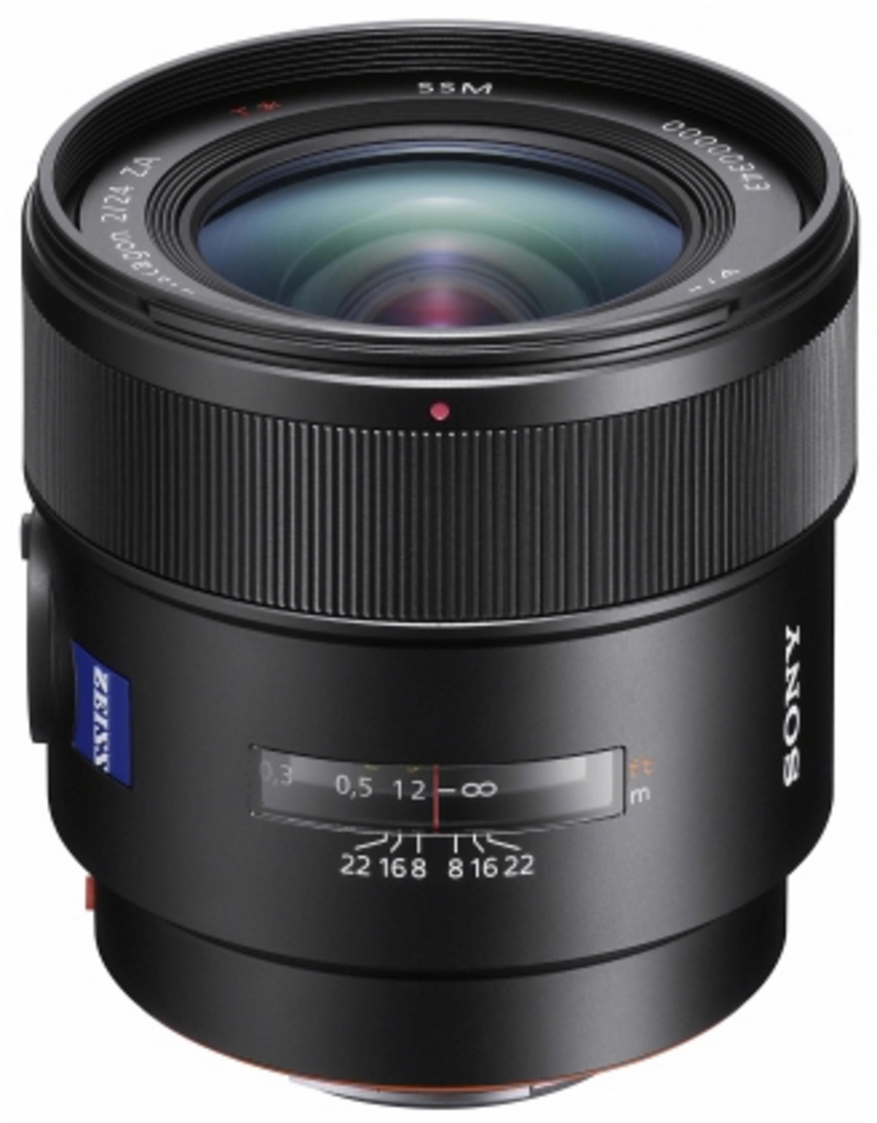 Schwarzes Sony Zeiss-Objektiv mit Fokus- und Blendenringen. Objektiv hat Glas im Inneren.