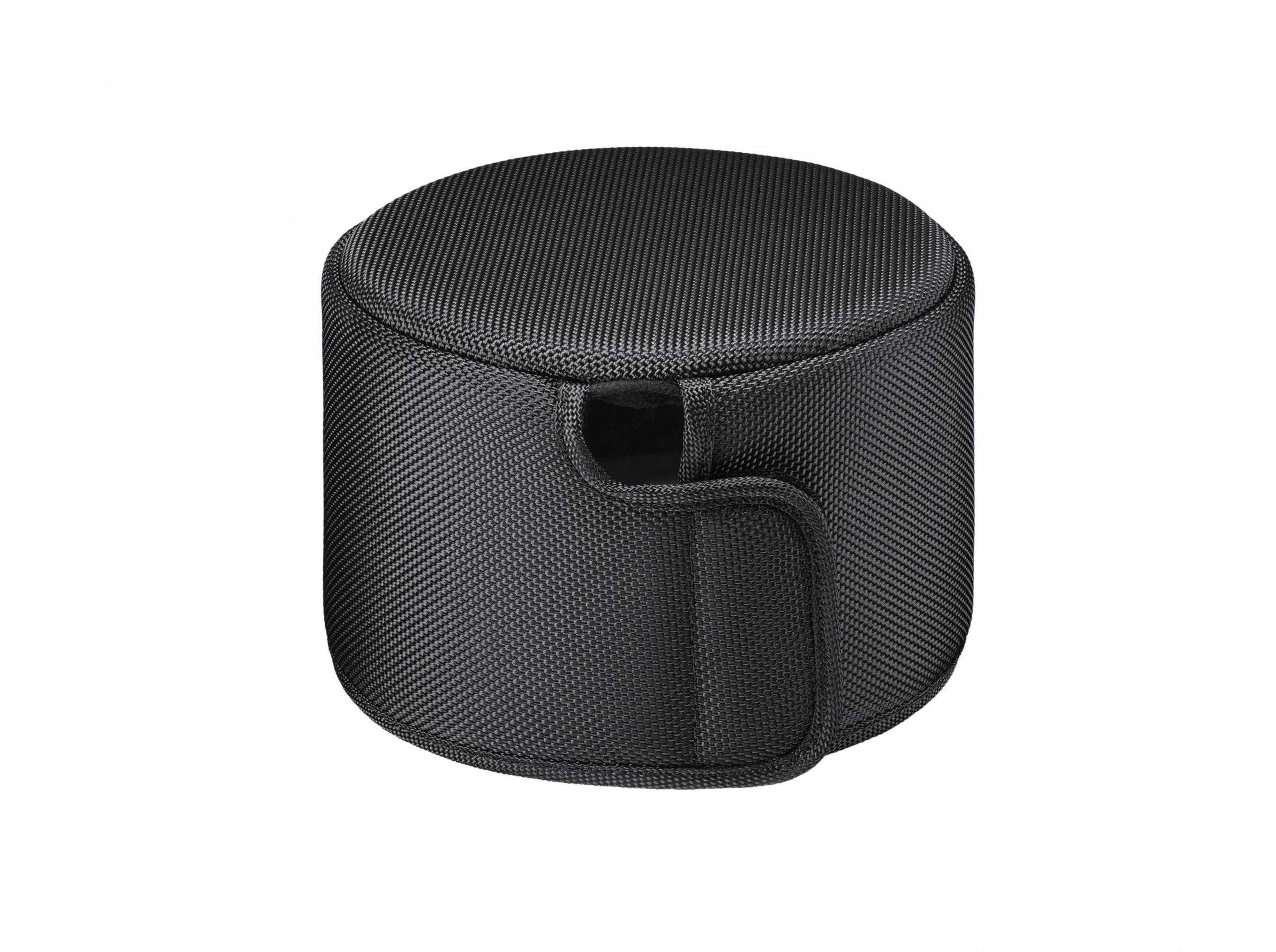 Czarne etui na obiektyw. Okrągłe, z uchwytem i fakturą.