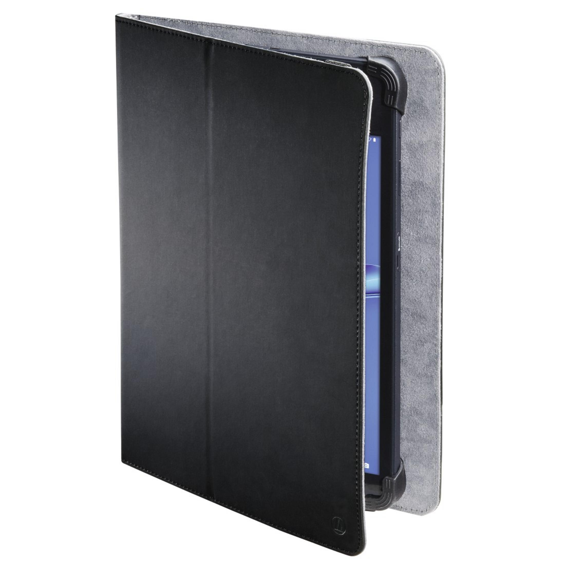 Schwarze Tablethülle, offen, zeigt ein Tablet im Inneren, vor grauem Hintergrund.